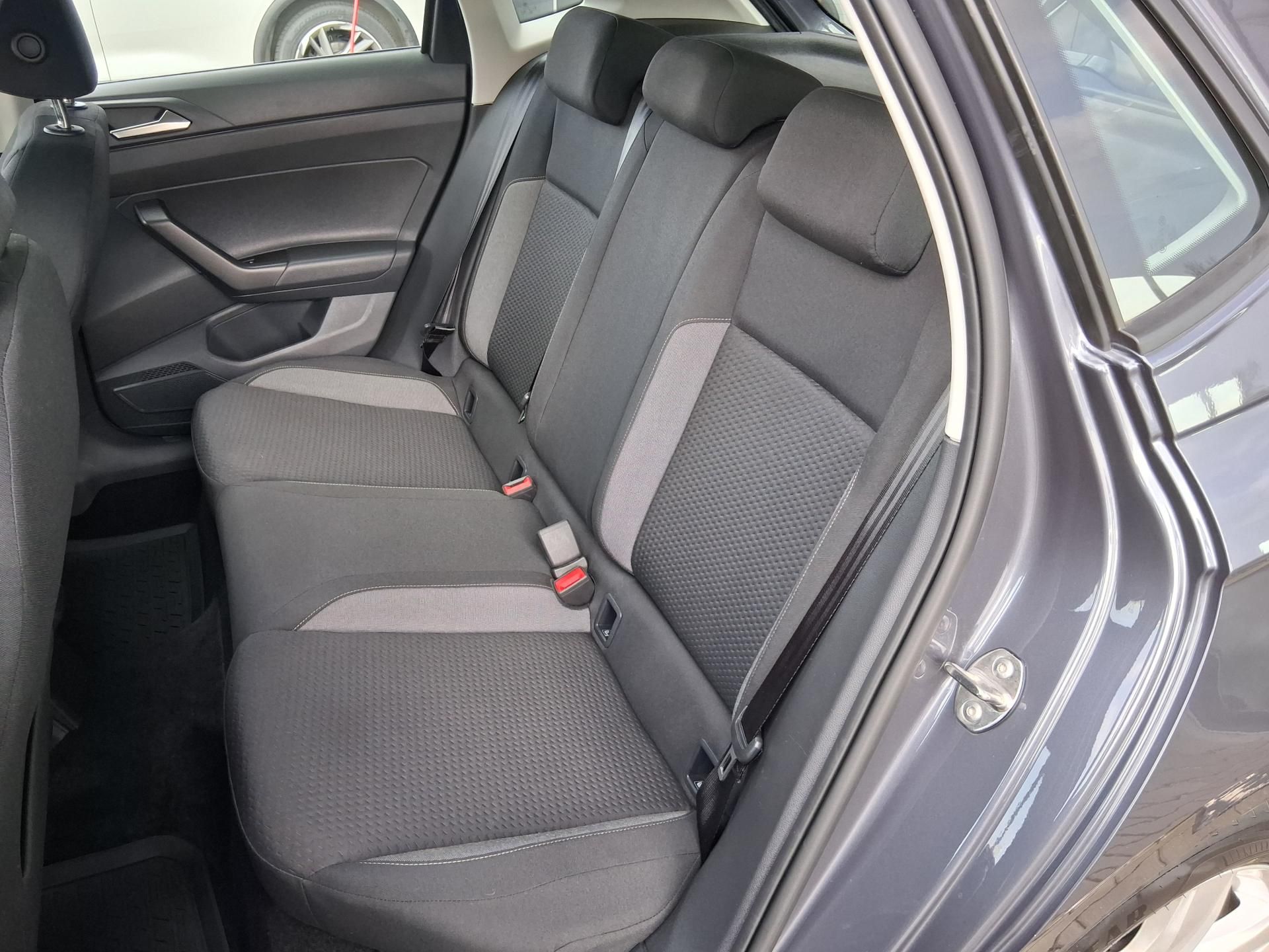 Volkswagen Polo, LIFE 1.0 TSI 70 kW - fotka 5