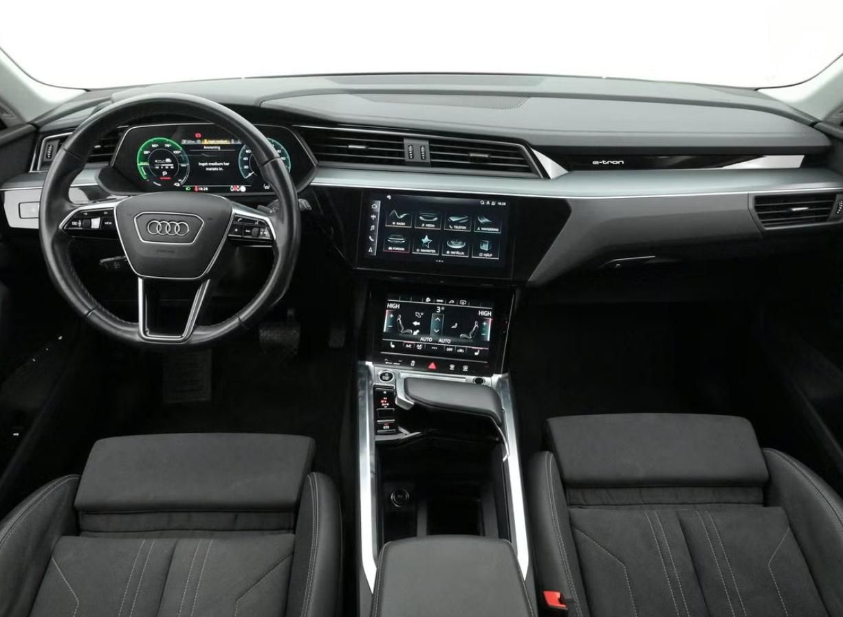 Audi Q8 e-tron, 55 Quattro SoH 95% Kamera Taž. - fotka 6
