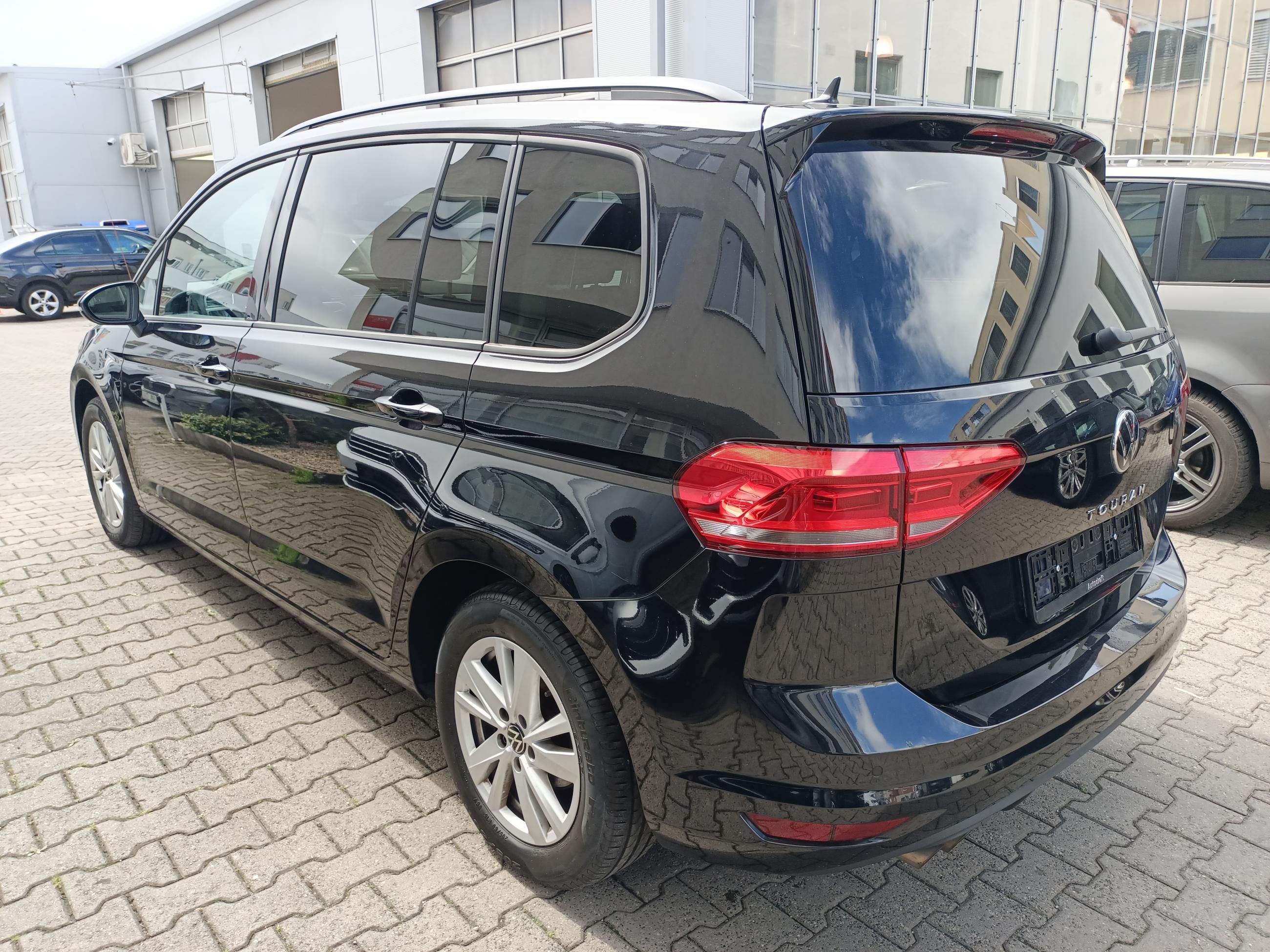 Volkswagen Touran, 2.0 TDI 110kW DSG / ALU 16'' - fotka 4