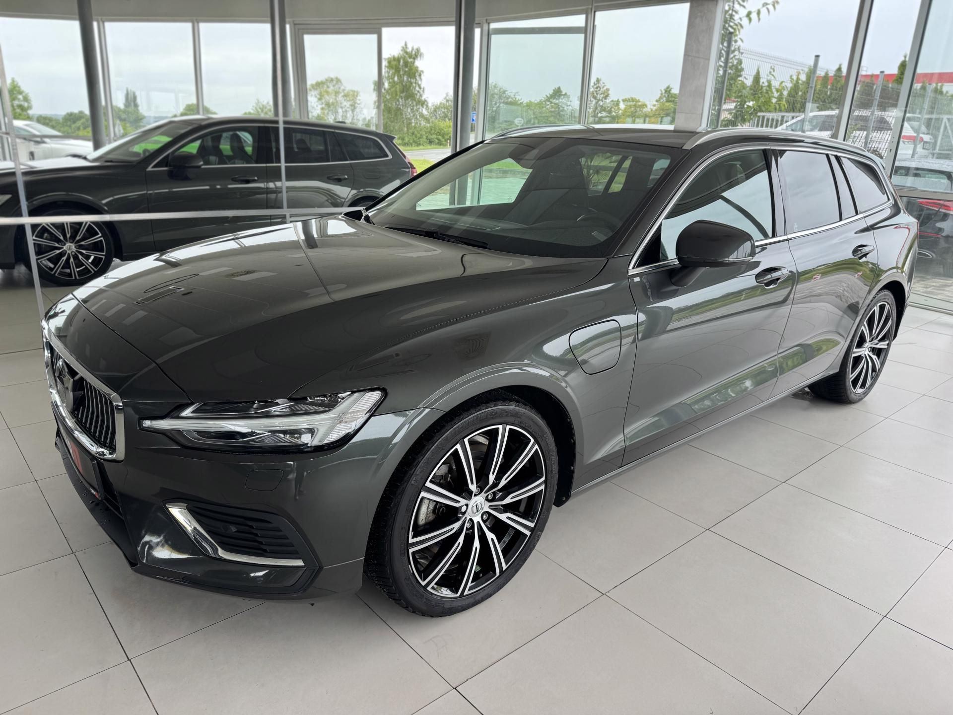 Volvo V60, T6 AWD*257kW*Recharge*Inscript - fotka 2