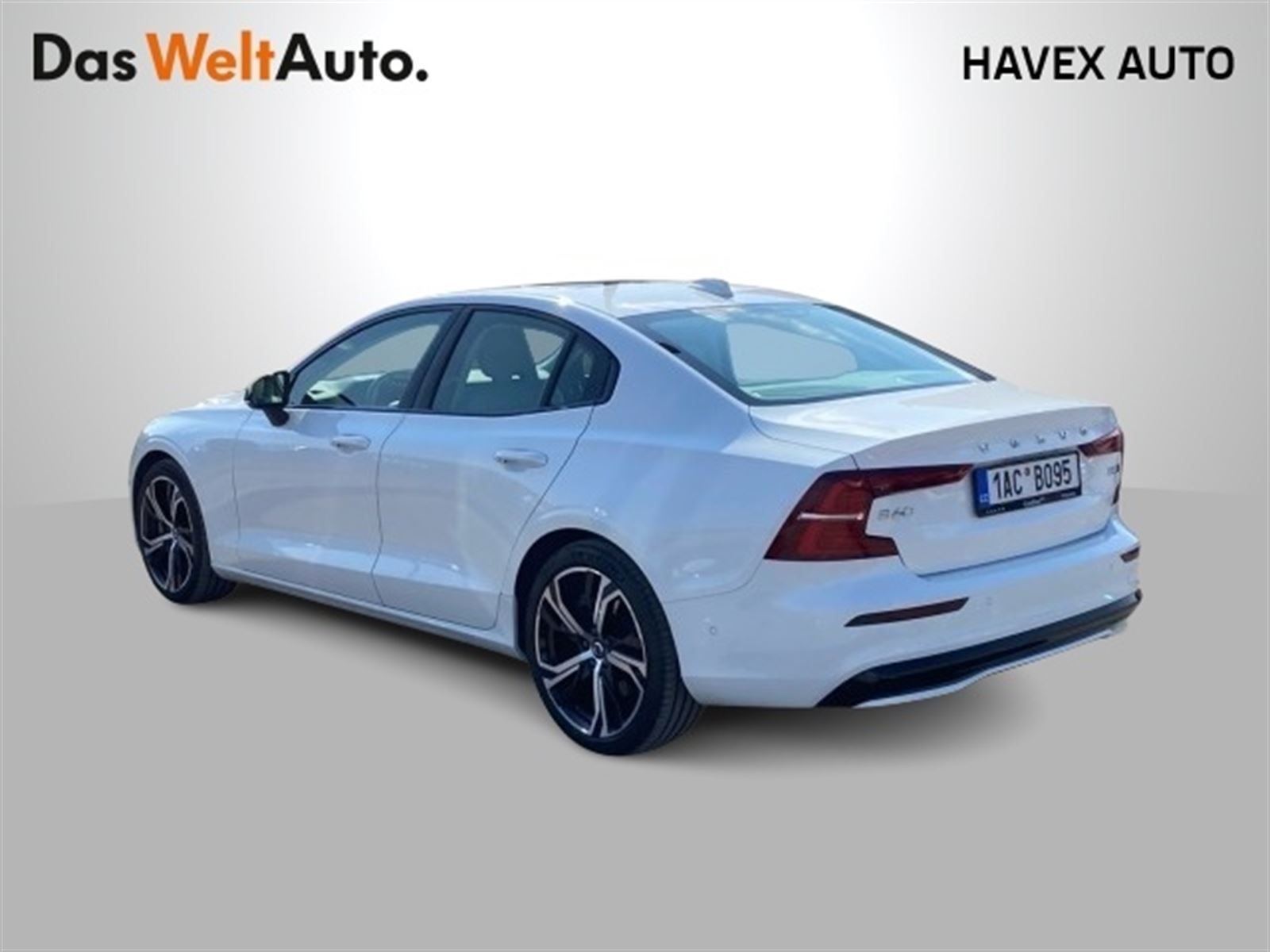 Volvo S60, B5 AWD Automat Ultimate Dark - fotka 5