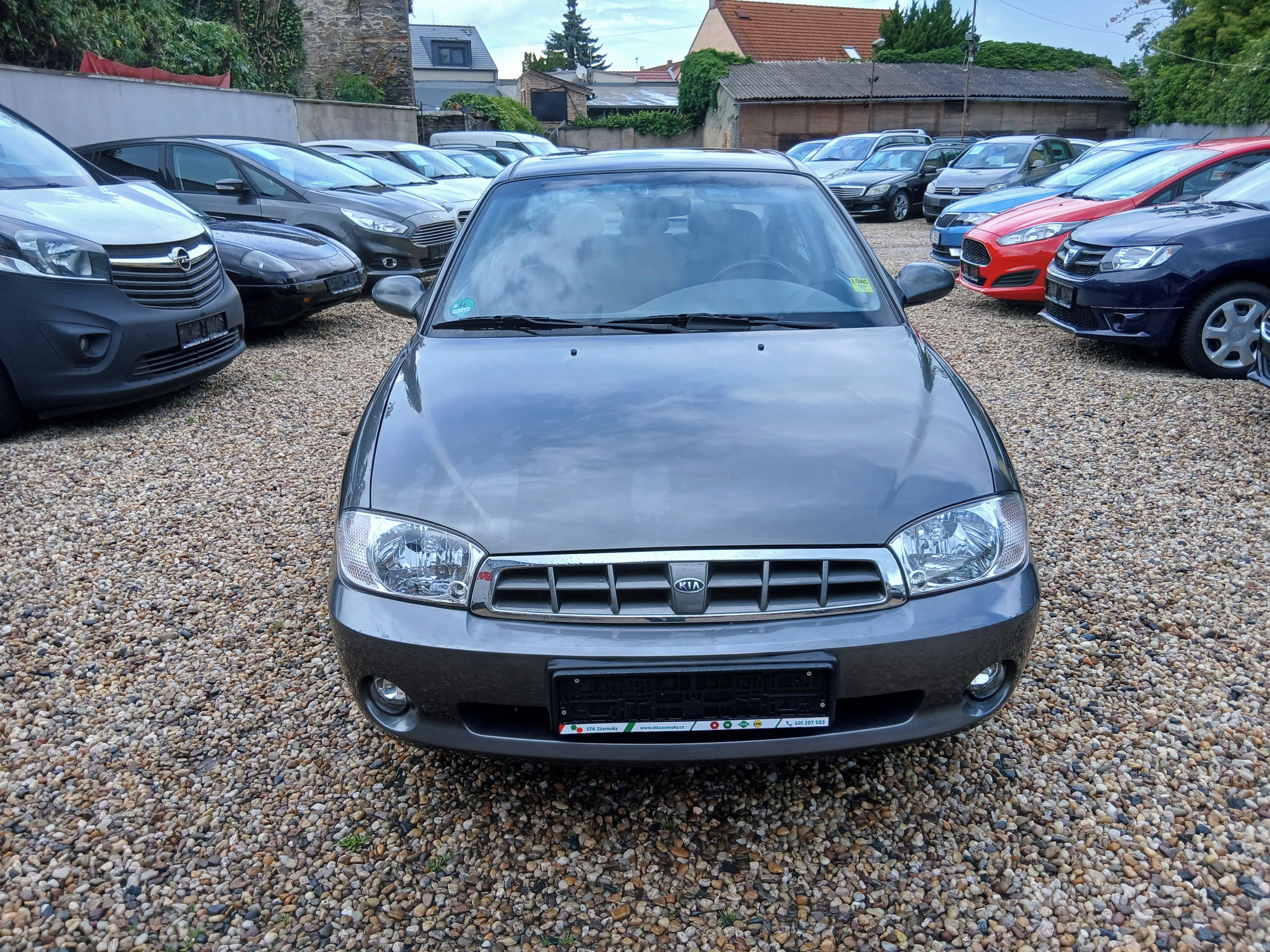 Kia Shuma, 1.6i 75KW Naj:93.350Km Automat - fotka 2
