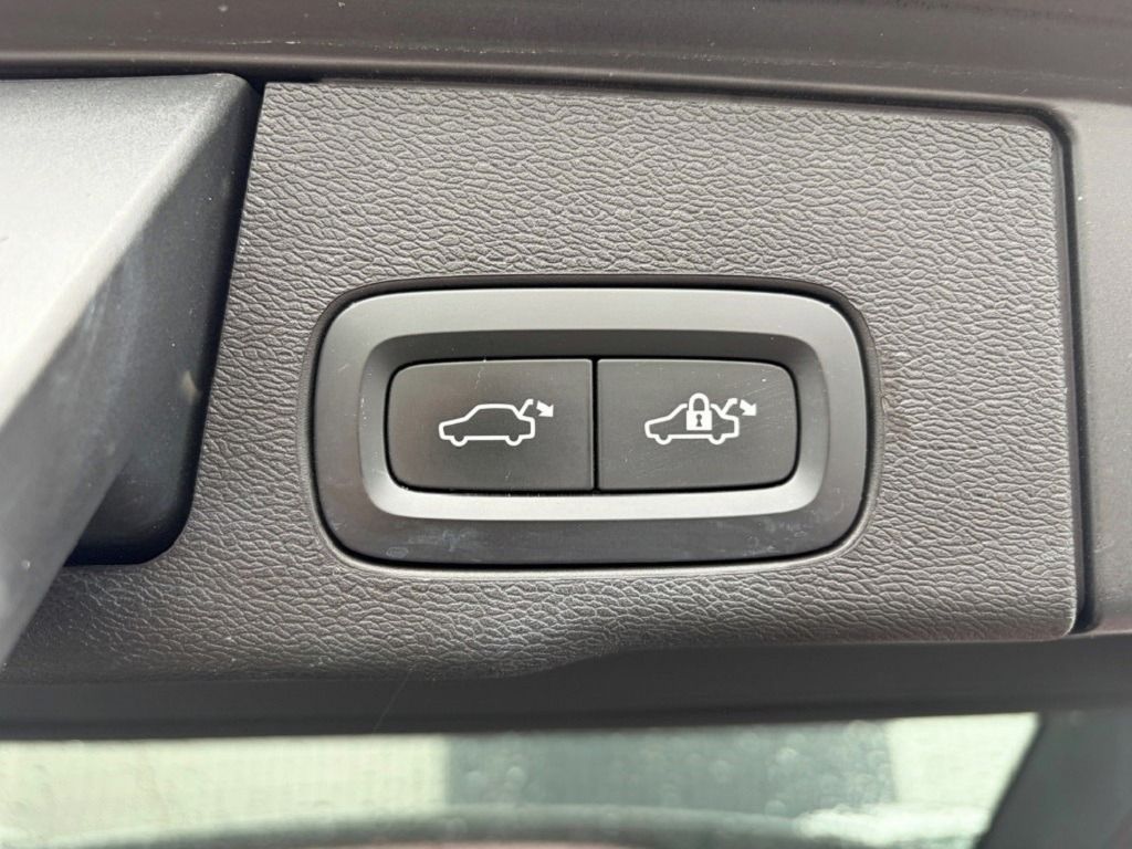 Volvo XC60, 2.0, manuální převodovka - fotka 5