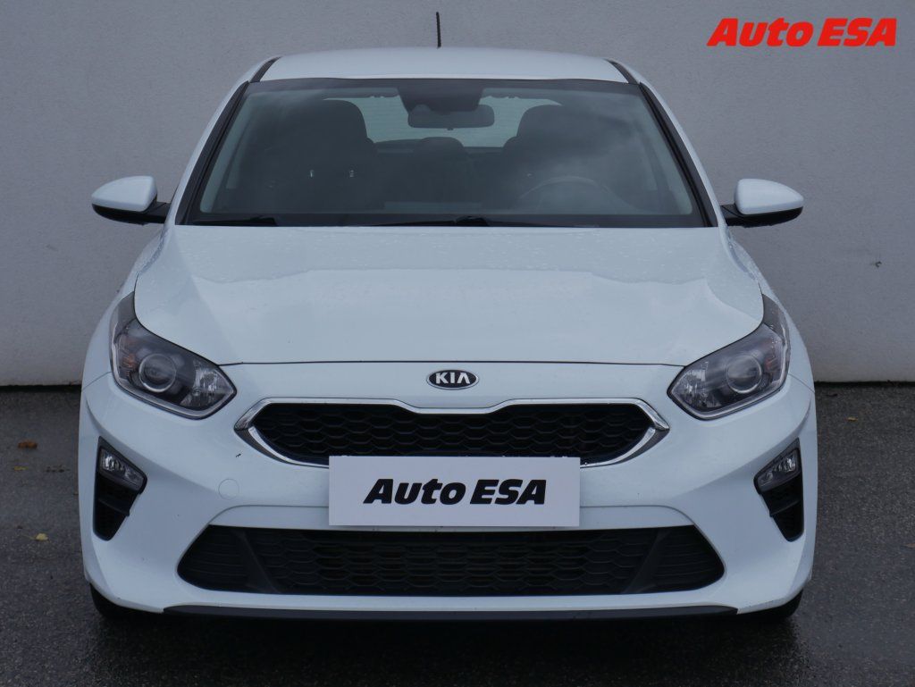 Kia Cee´d, 1.6 CRDi,AC,tempo - fotka 2