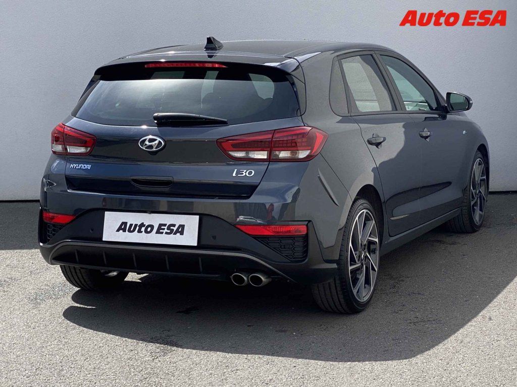 Hyundai i30, 1.5i,pano,N-Line - fotka 4