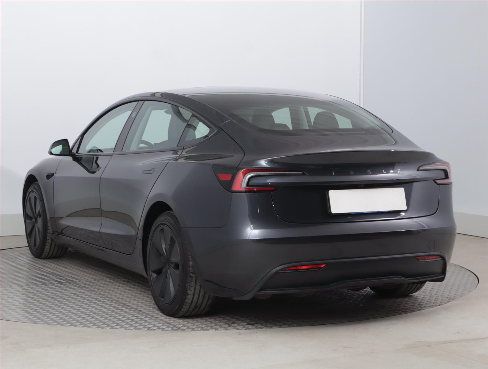 Tesla Model 3, Standard Range 60kWh, SoH 98% - fotka 4