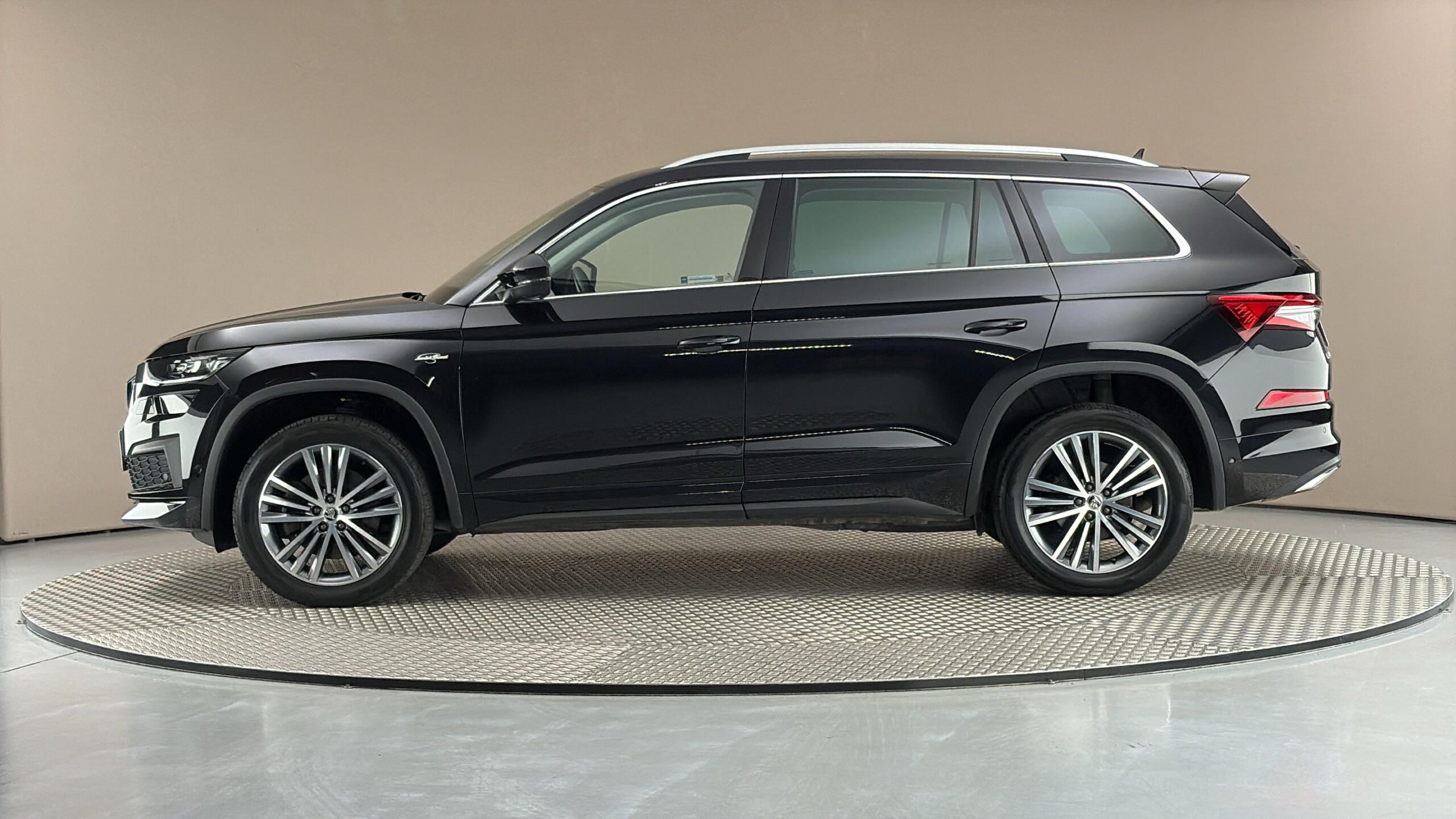 Škoda Kodiaq, 2.0 TDI DSG 4x4 L&K - fotka 4