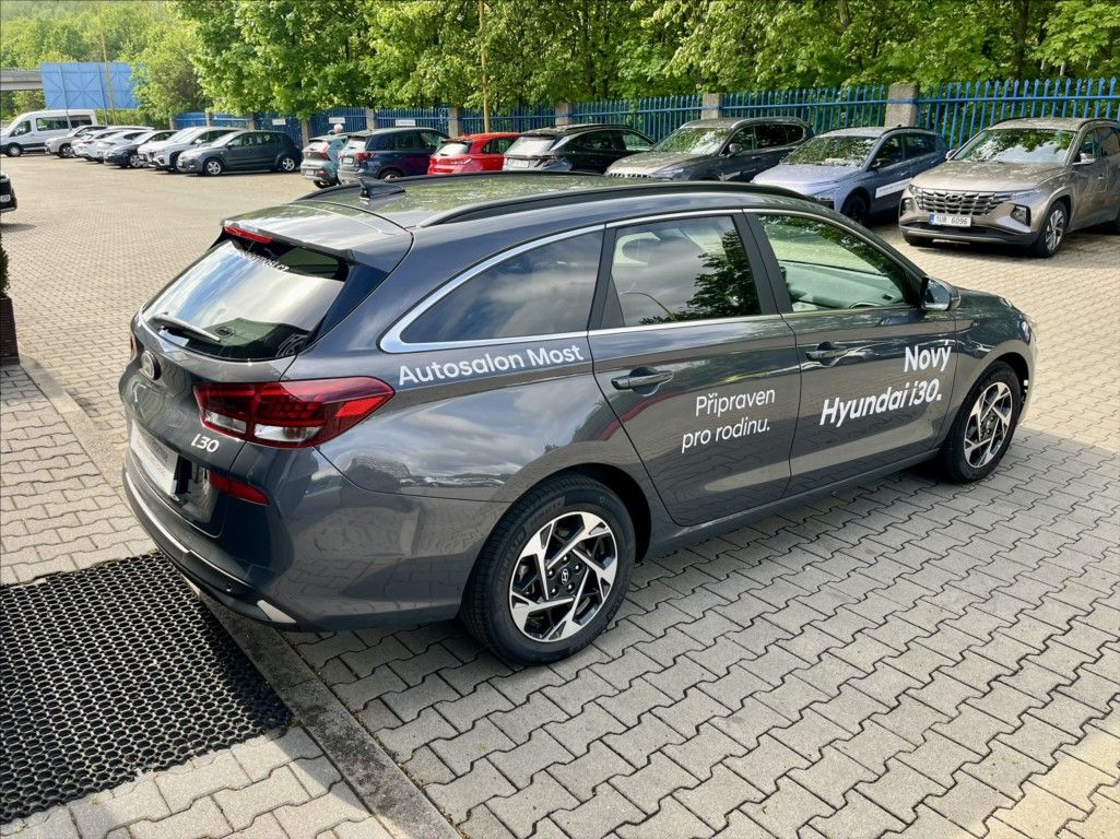 Hyundai i30, 1,5 T-GDi kombi  Style - fotka 5