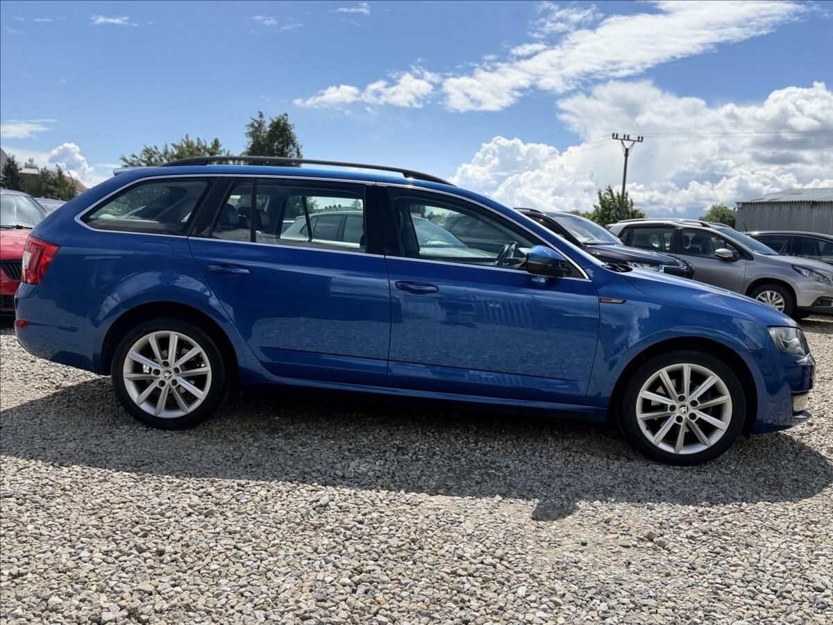 Škoda Octavia, 2,0 TDI 110kW DSG XENONY - fotka 4
