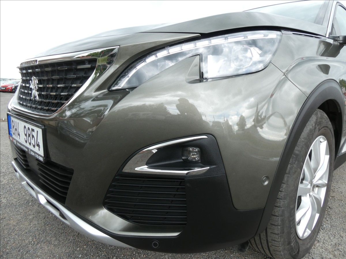 Peugeot 5008, 2,0 HDi 110kW Allure serviska - fotka 4