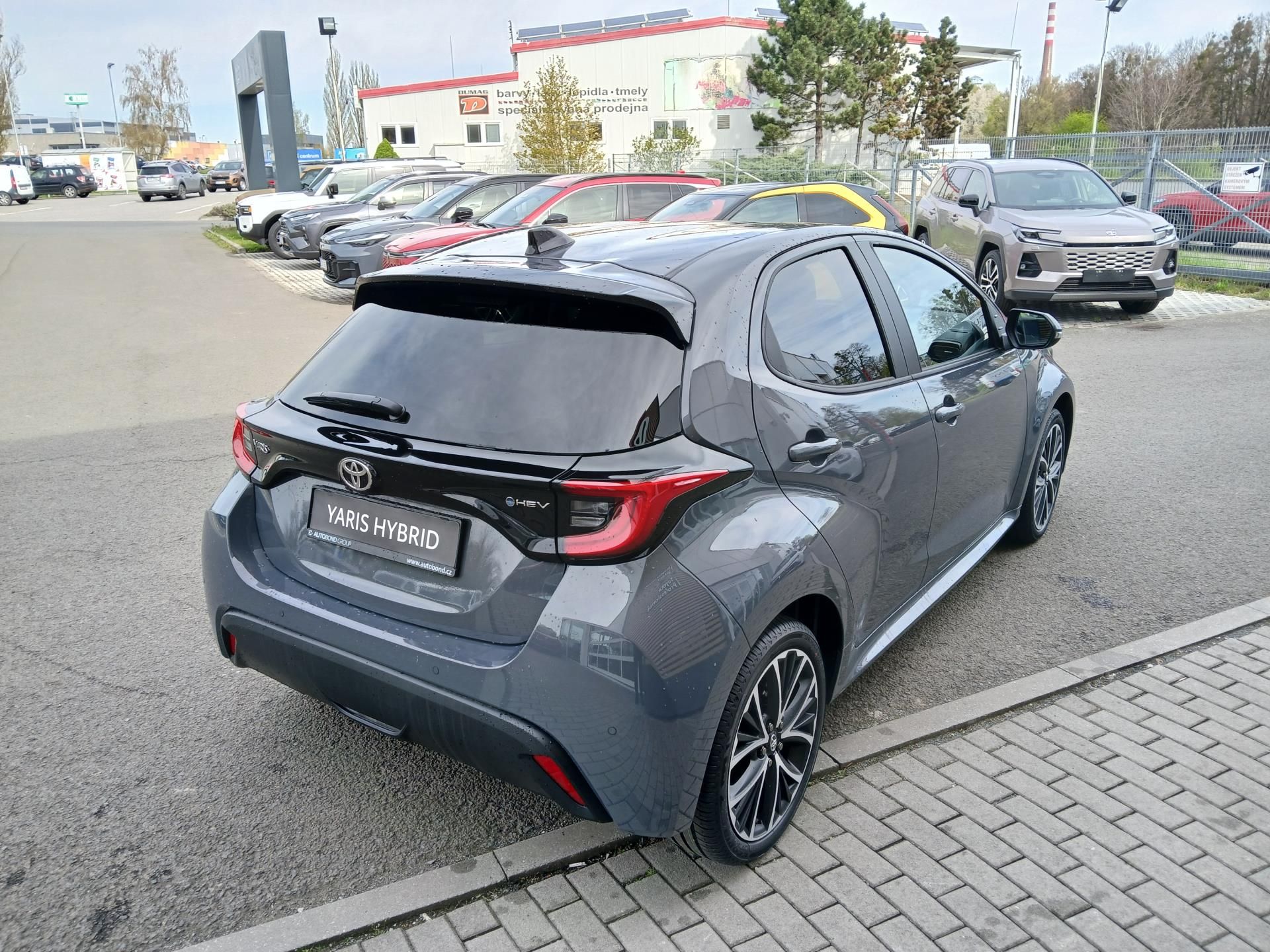 Toyota Yaris, 1,5 Hybrid Style - fotka 5