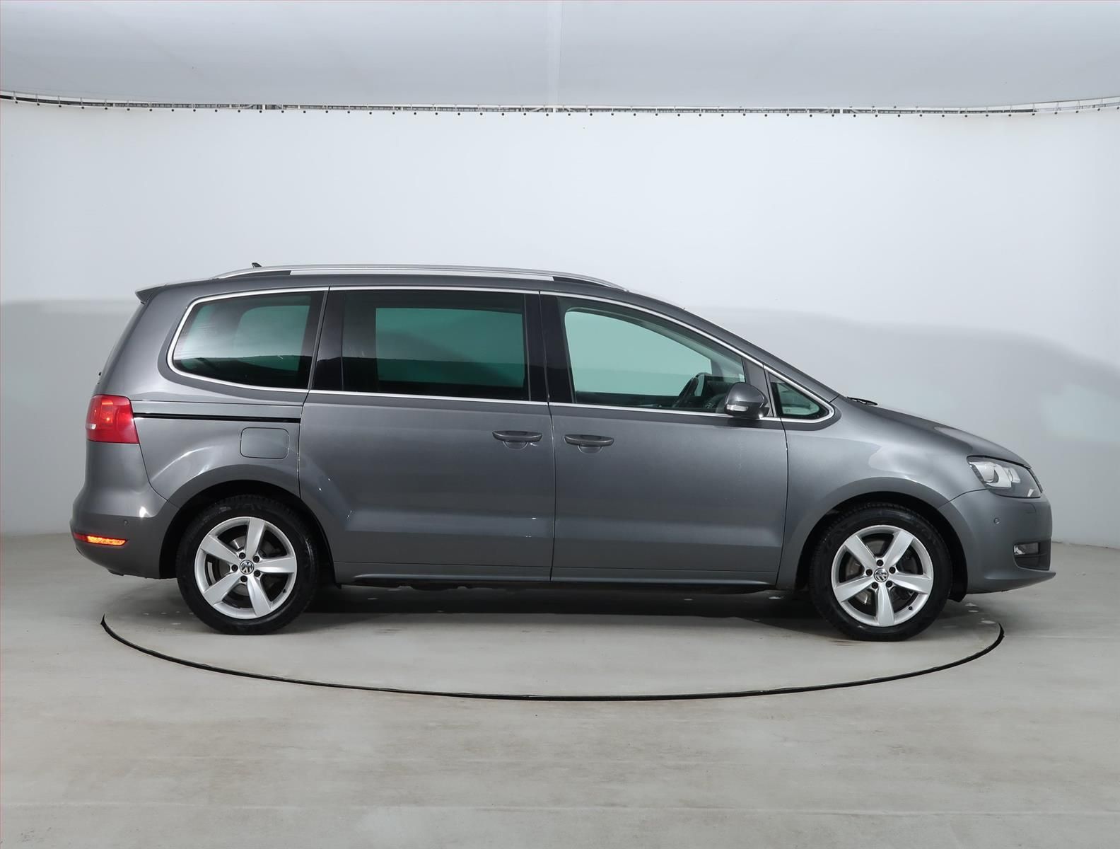 Volkswagen Sharan, 2.0 TDI, 7 míst, Navi - fotka 6