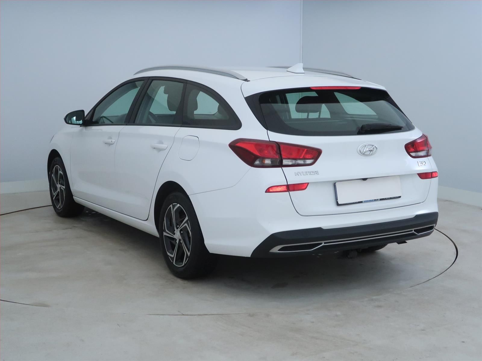 Hyundai i30, 1.5 DPI, Comfort, ČR,1.maj - fotka 4