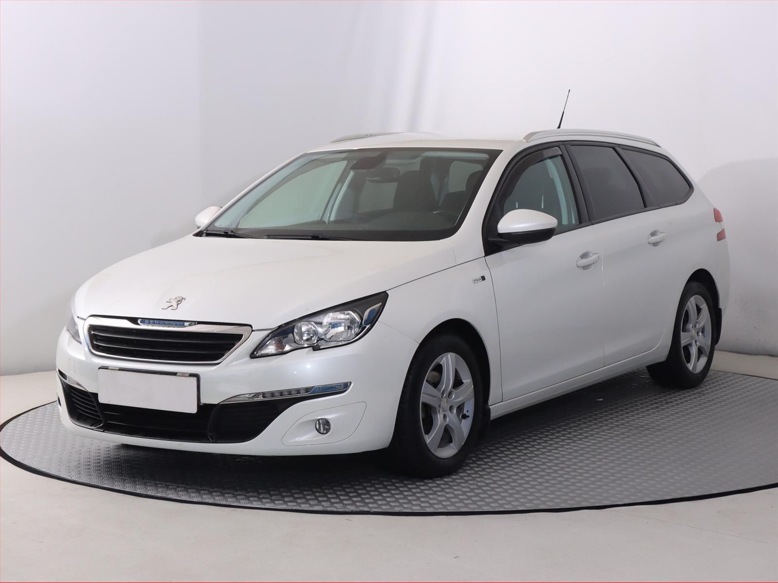 Peugeot 308, 1.6 BlueHDi, Serv.kniha - fotka 2