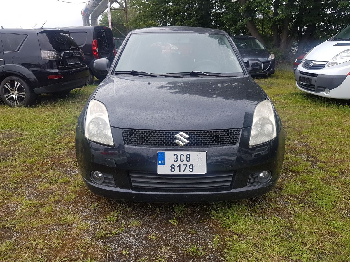 Suzuki Swift, 1.3i 67KW KLIMA - fotka 2