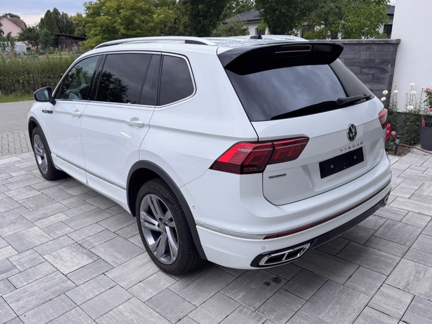 Volkswagen Tiguan, Allspace 2.0 TDI EVO R-line - fotka 3