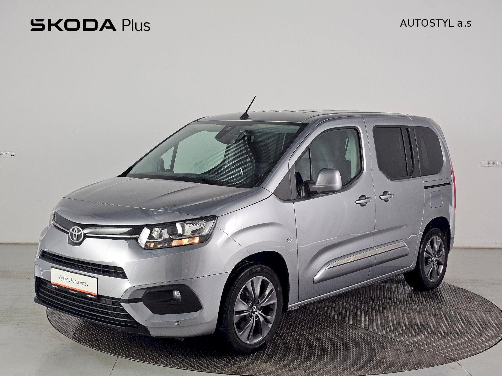Toyota Proace City Verso, 1.2T 96kW 8AT FAMILY TAŽNÉ