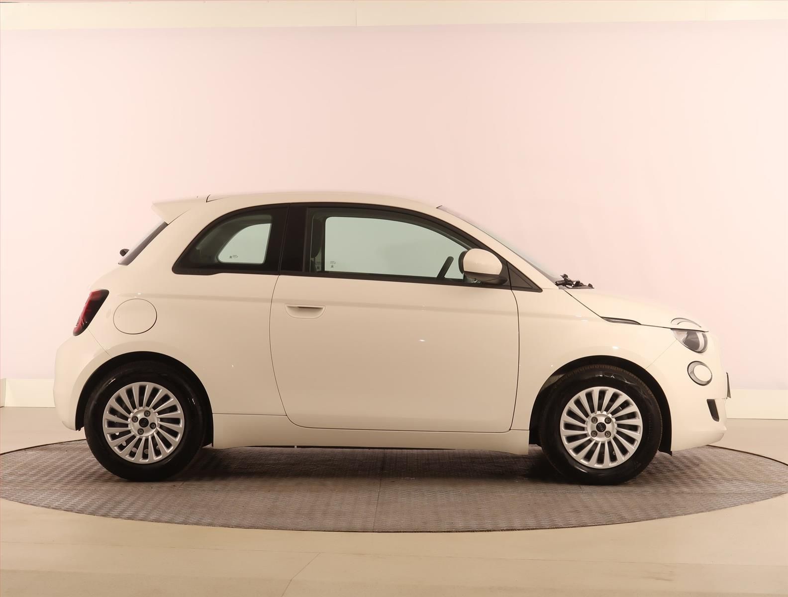 Fiat 500E, 24 kWh, SoH 93%, Automat - fotka 6