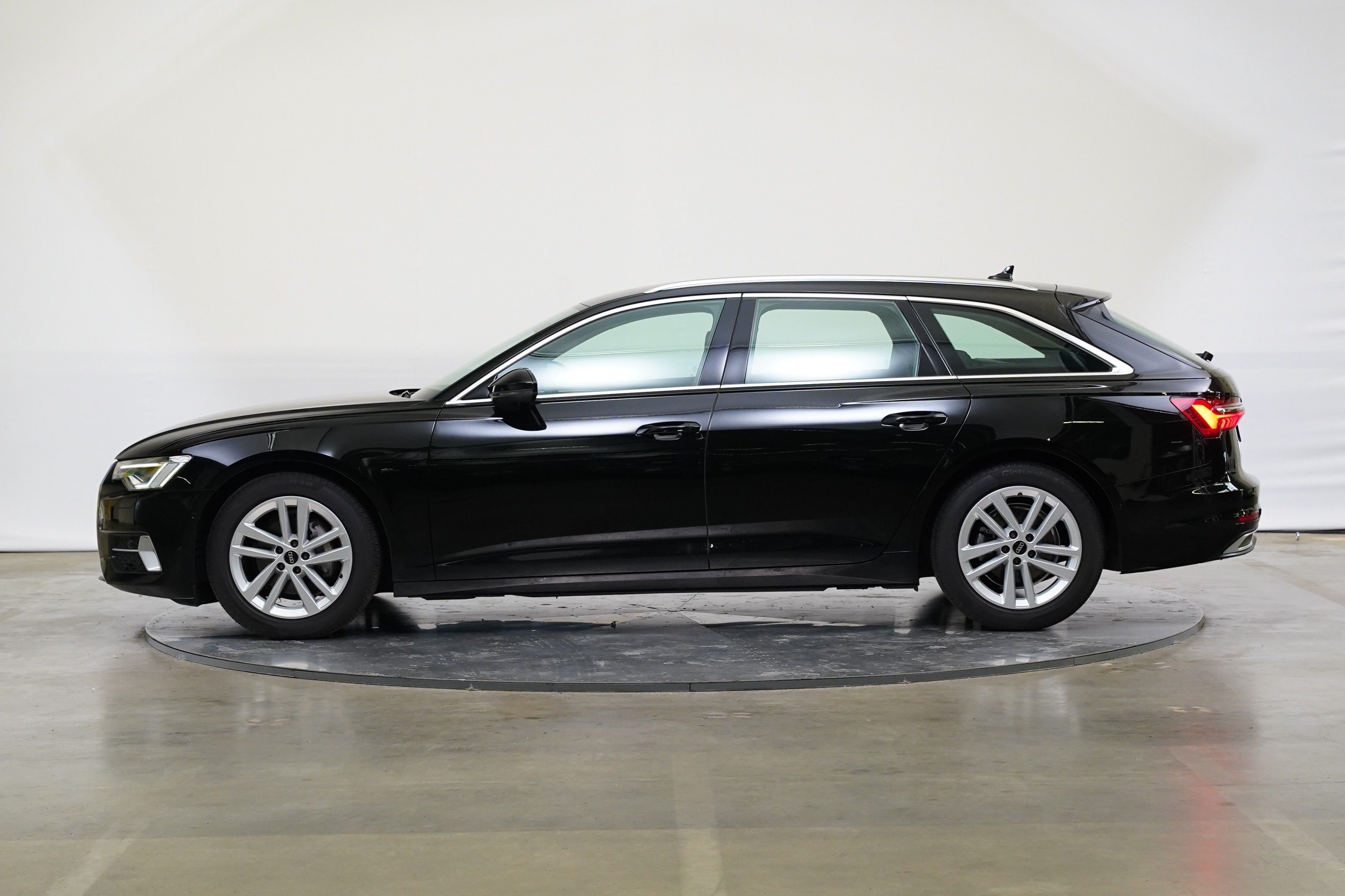 Audi A6, 2.0 TDi 150 kW - fotka 3