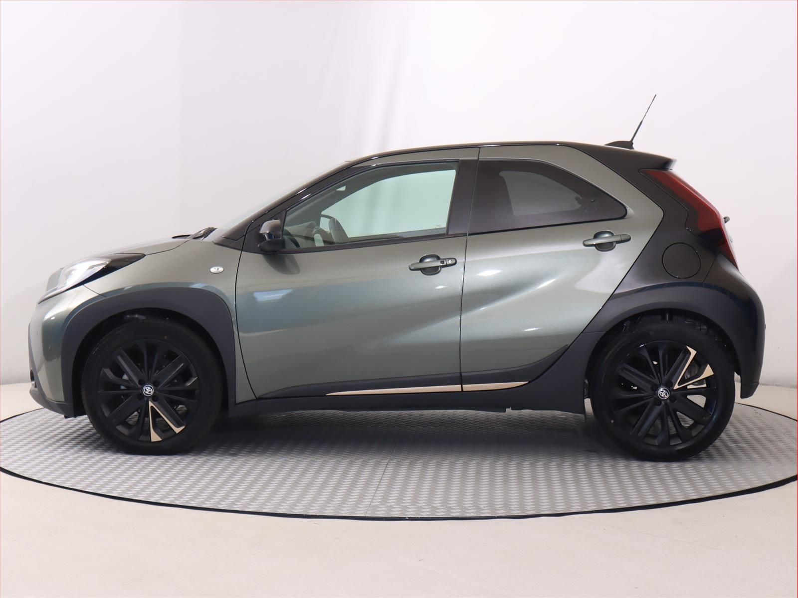 Toyota Aygo, 1.0, Automat, Serv.kniha - fotka 3