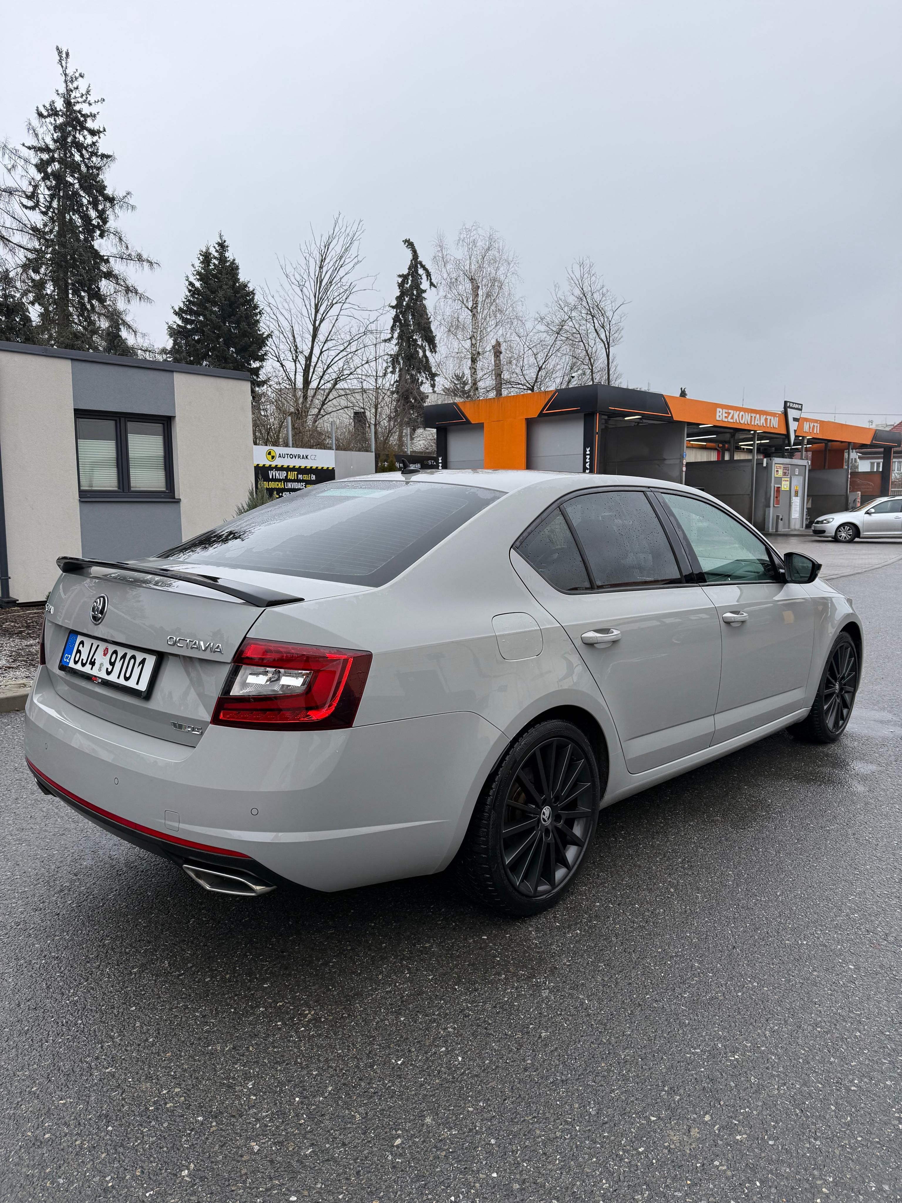 Škoda Octavia, Škoda Octavia RS 2.0 TDI - fotka 6