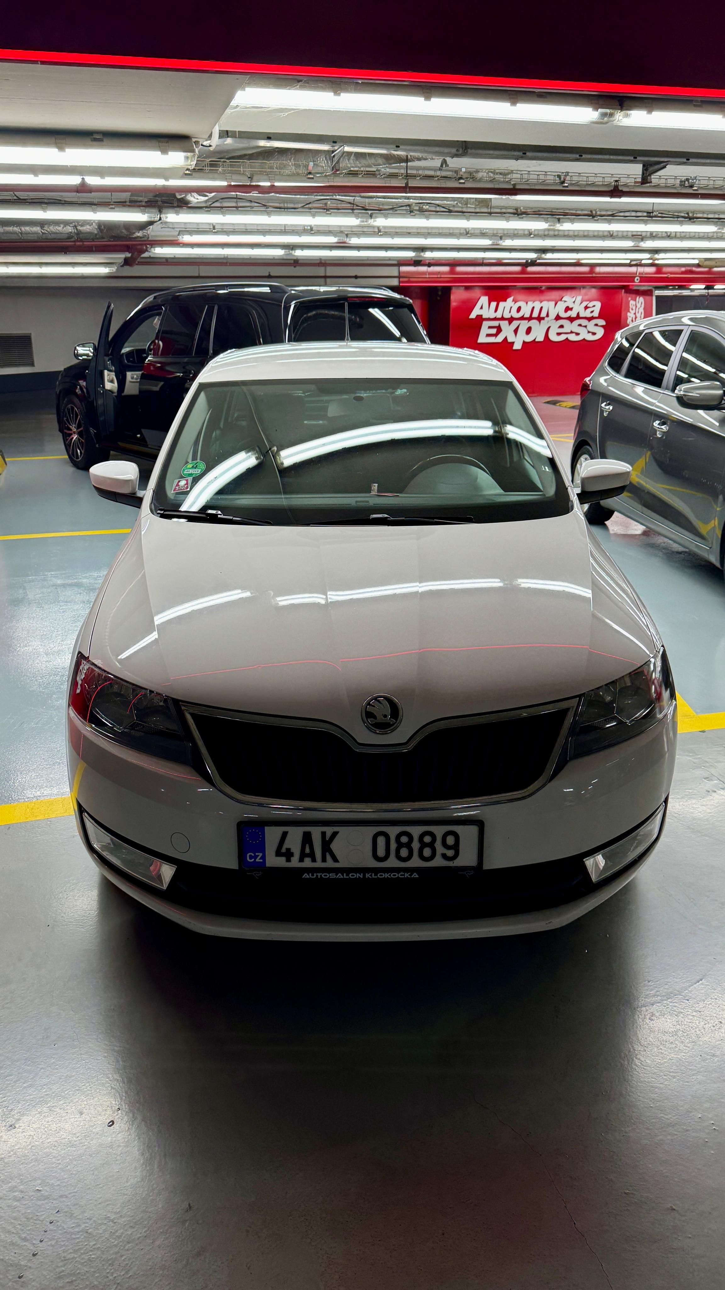 Škoda Rapid, Škoda Rapid Spaceback 1.2TSi - fotka 5