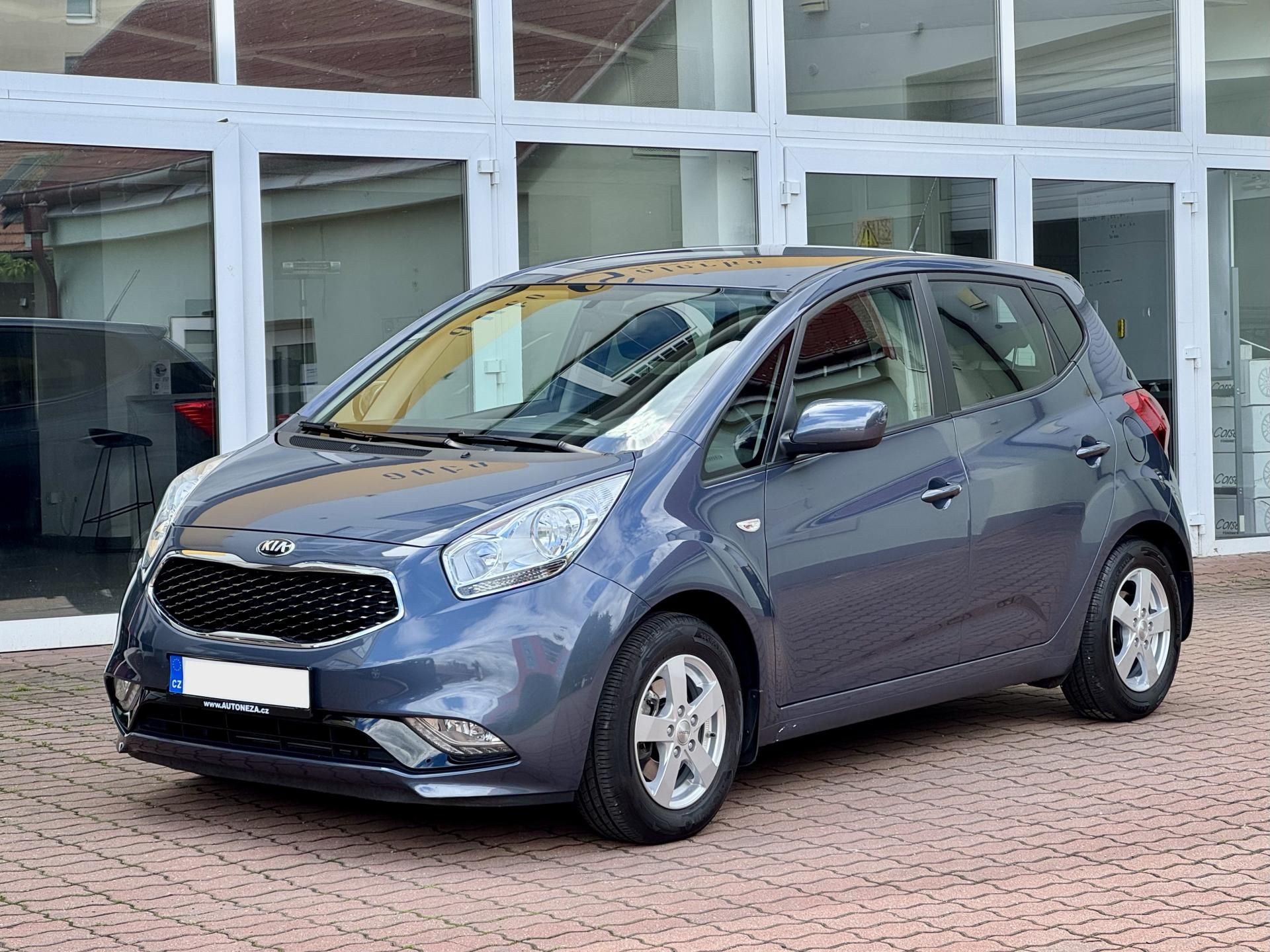 Kia Venga, 1.6 automat, ČR, 1. maj - fotka 2