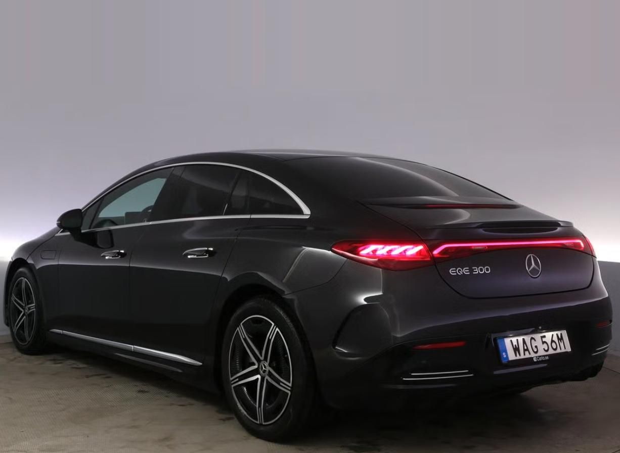 Mercedes-Benz EQE, 300 AMG SoH 95% Kamera Ambient - fotka 3