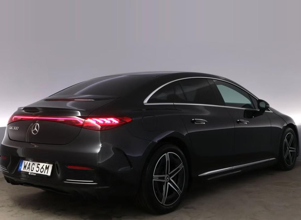 Mercedes-Benz EQE, 300 AMG SoH 95% Kamera Ambient - fotka 4