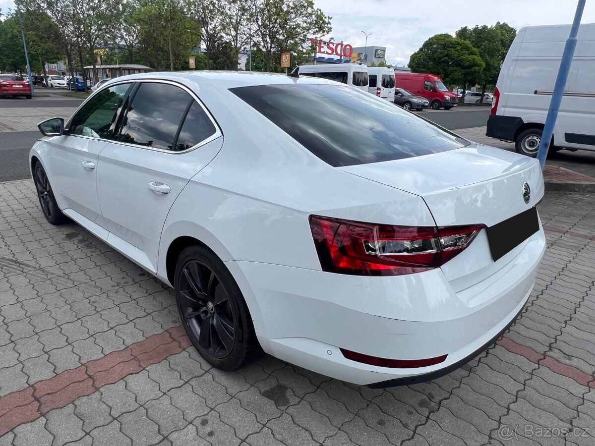 Škoda Superb, 2.0TDi  L&K 140kW DSG Panorama - fotka 2