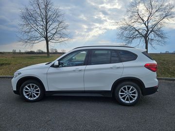BMW X1 sDrive 18i,LED,sp.sed.
