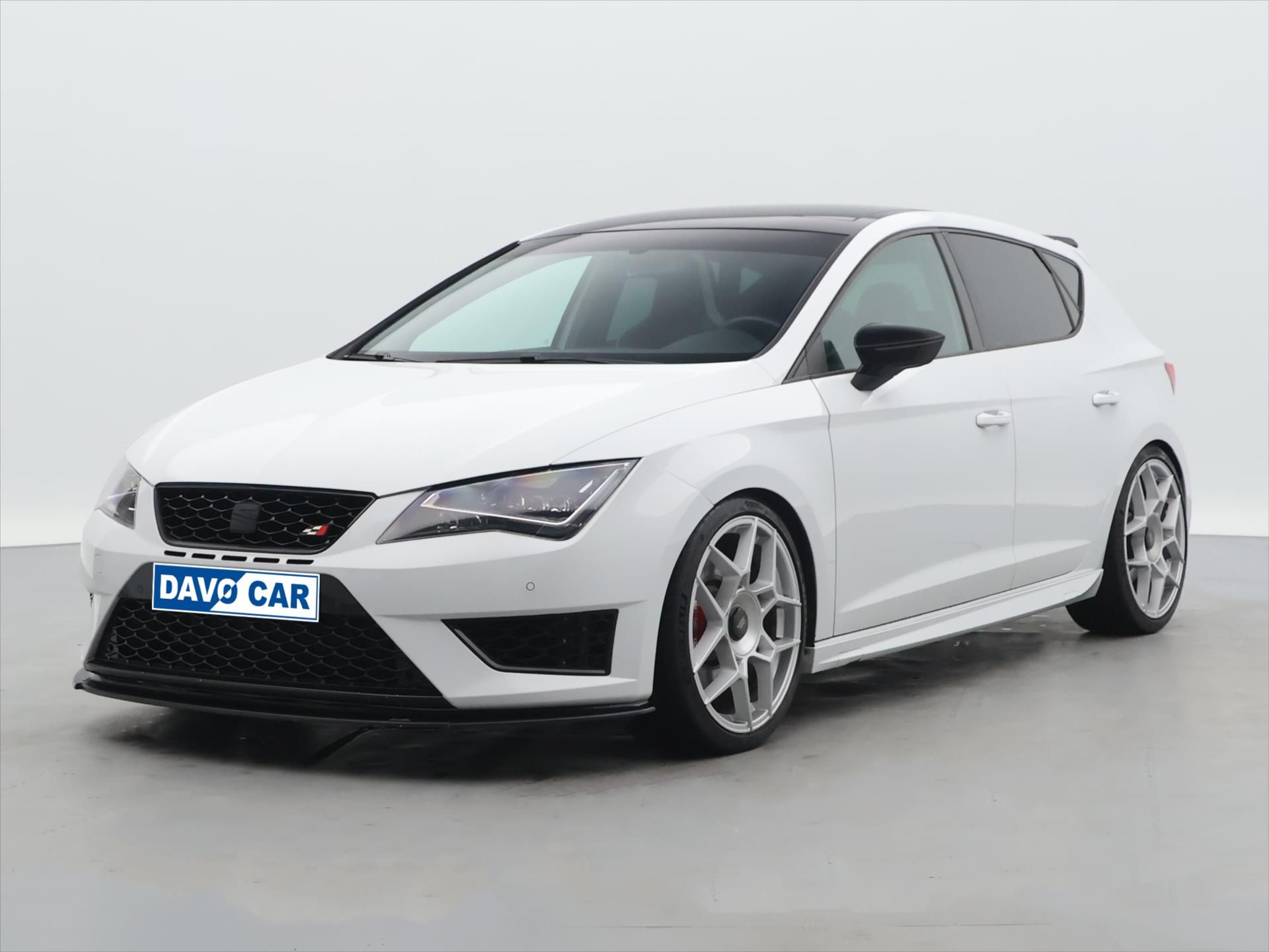 Seat Leon, Cupra 2.0 TSI 206kW Aut.klima - fotka 3