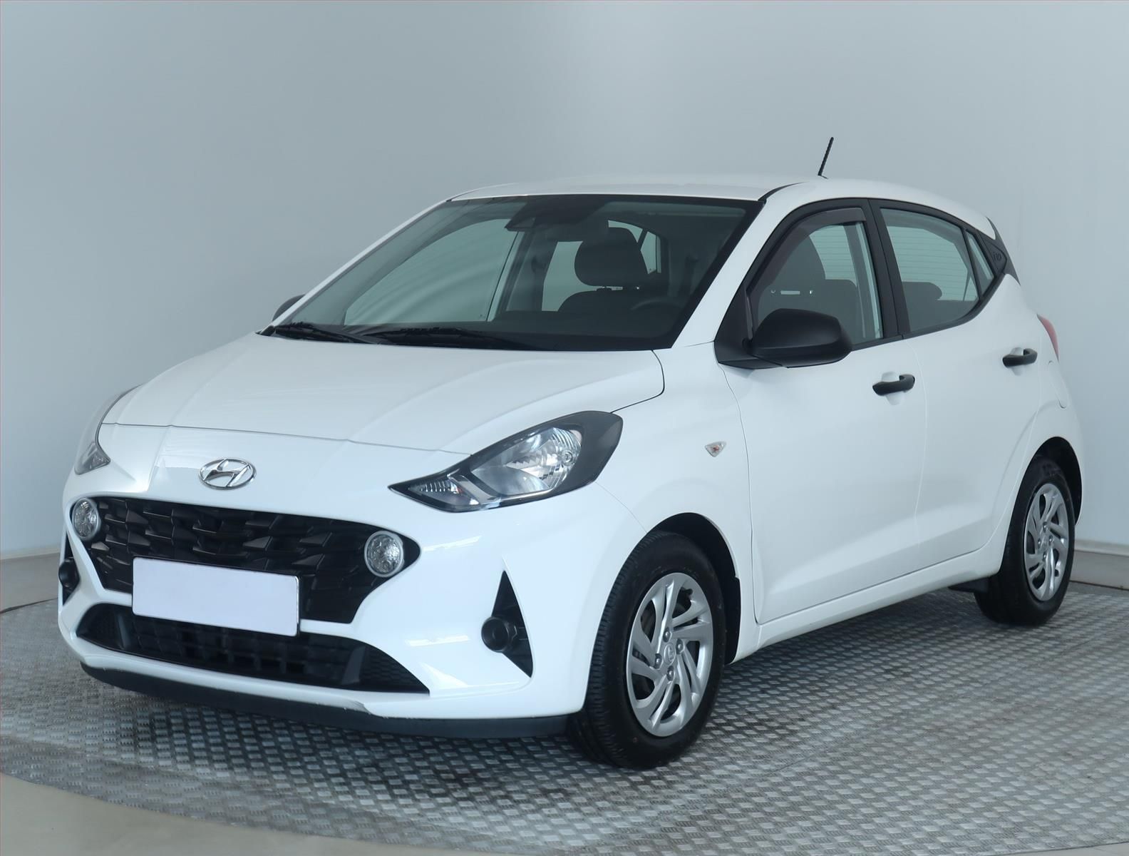 Hyundai i10, 1.0, Serv.kniha, Klima - fotka 2