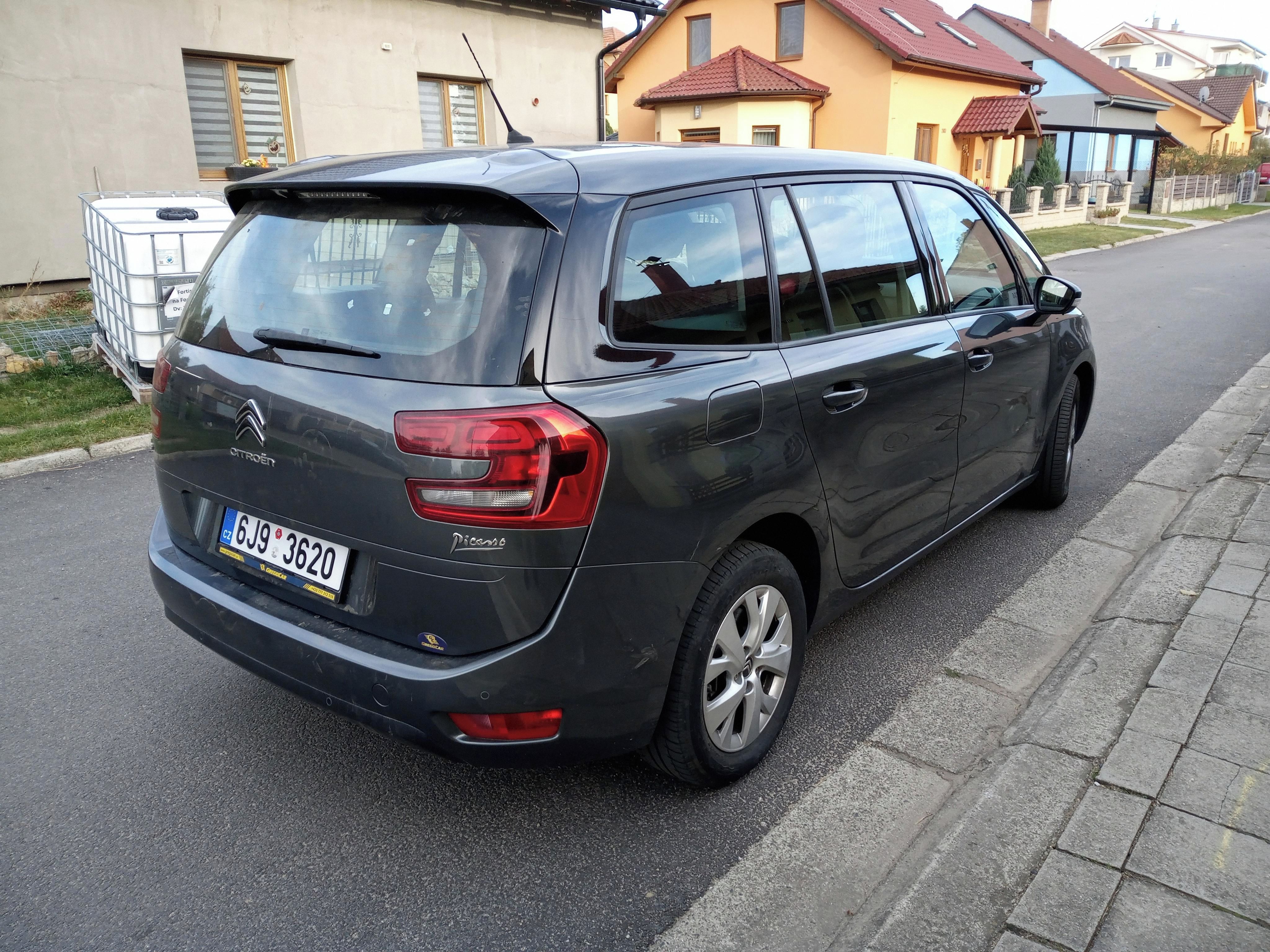 Citroën Grand C4 Picasso, 1,6 Blue HDI 7 míst, tažné - fotka 3