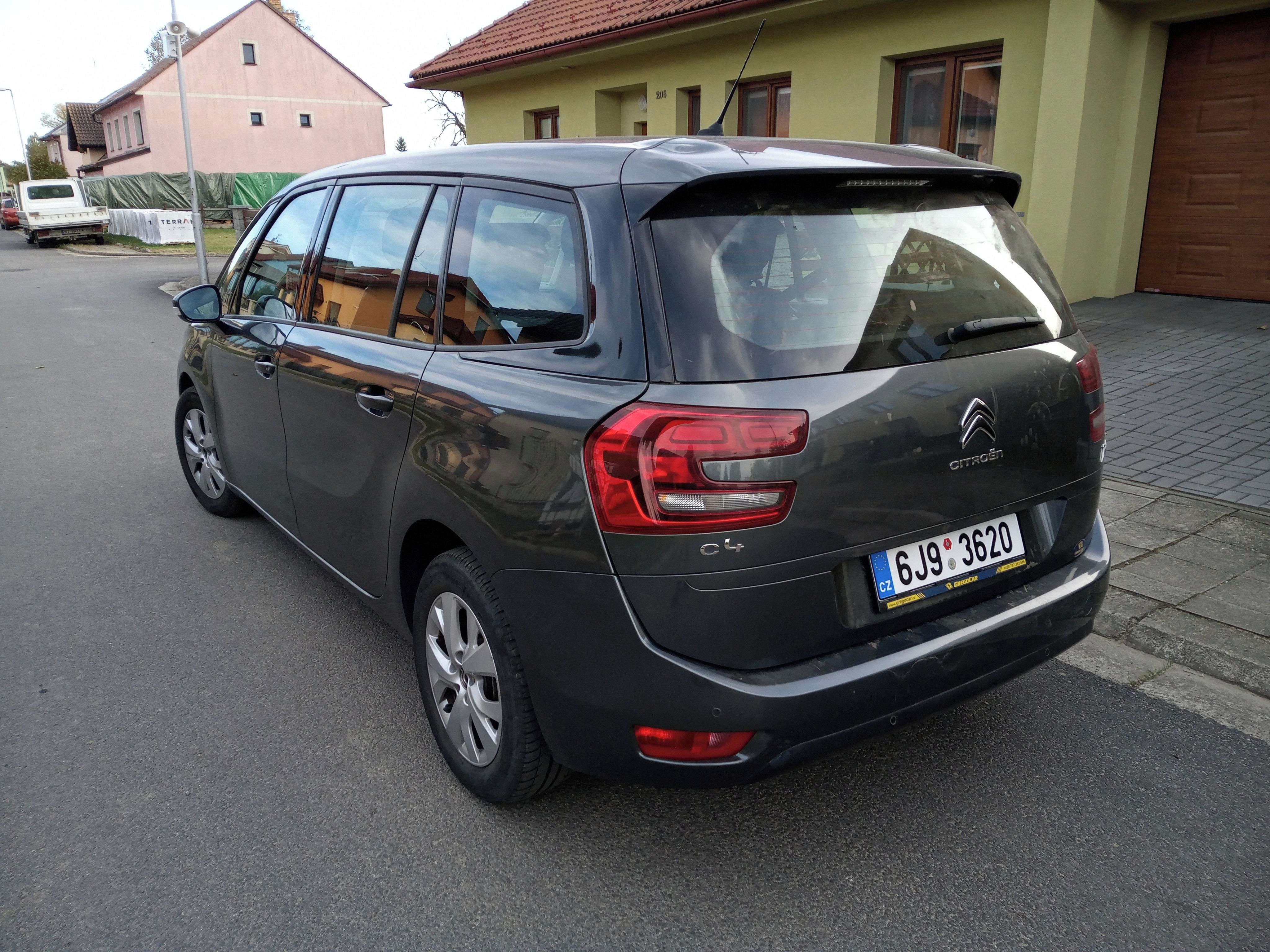Citroën Grand C4 Picasso, 1,6 Blue HDI 7 míst, tažné - fotka 4