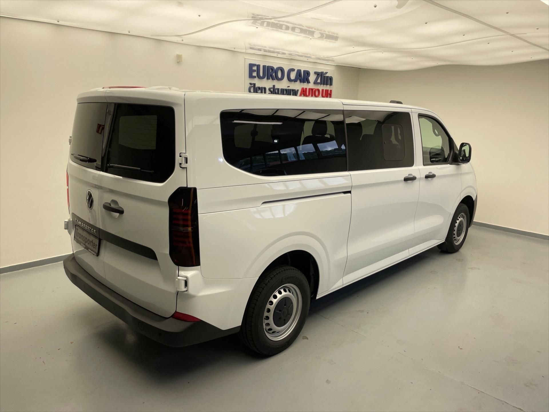 Volkswagen Transporter, Nový T7 Kombi TDI DR - fotka 3