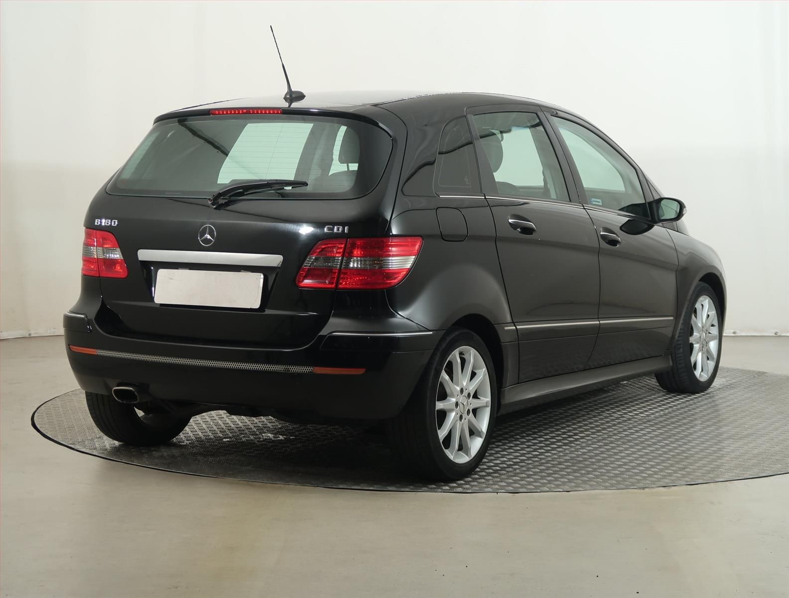 Mercedes-Benz Třídy B, 180 CDI - fotka 5