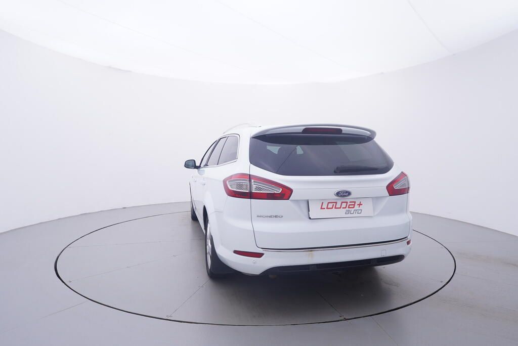 Ford Mondeo, 1.6 16V 118 kW - fotka 4