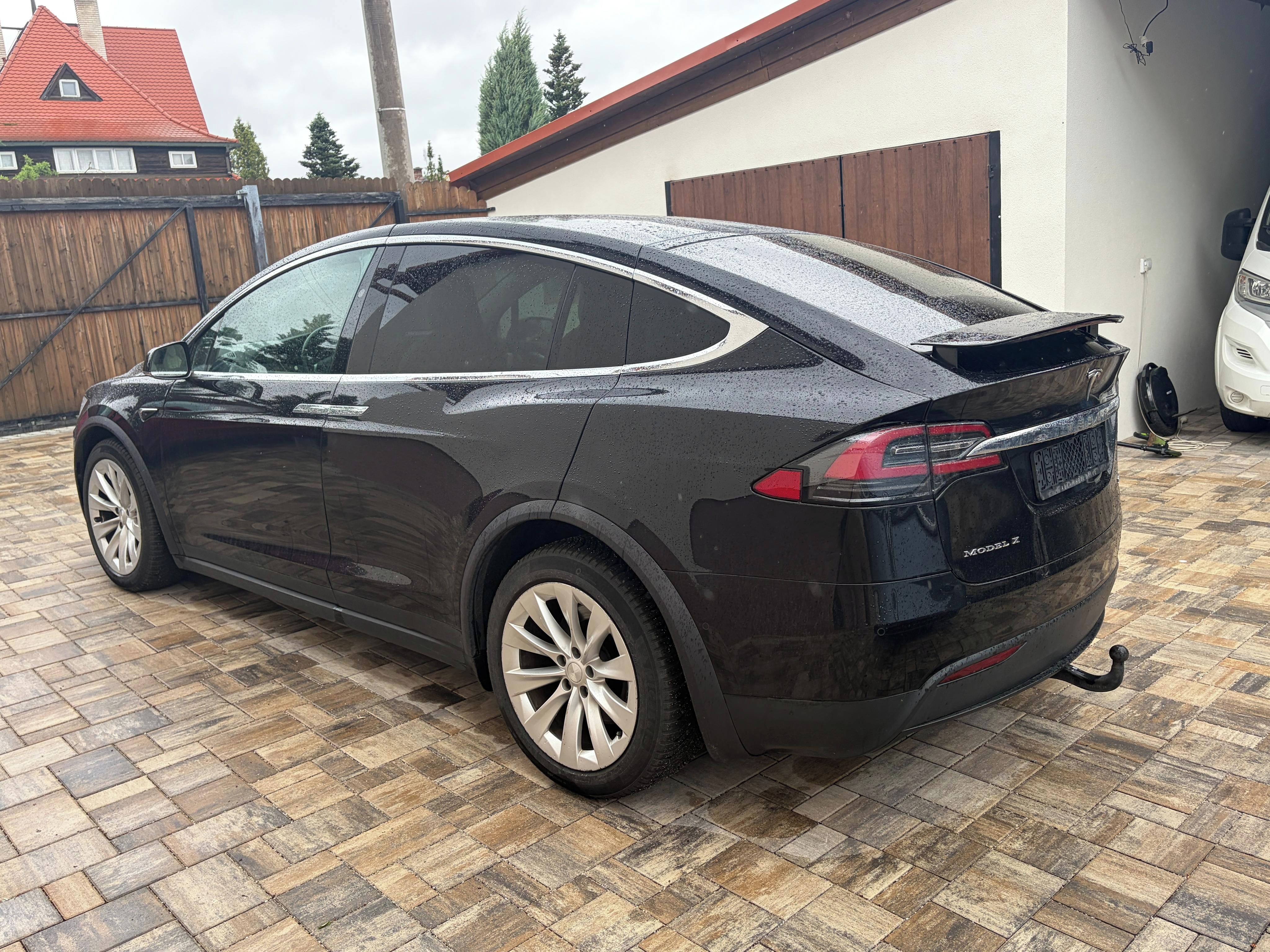 Tesla Model X, 100D, MCU2, tazne,5mist - fotka 2