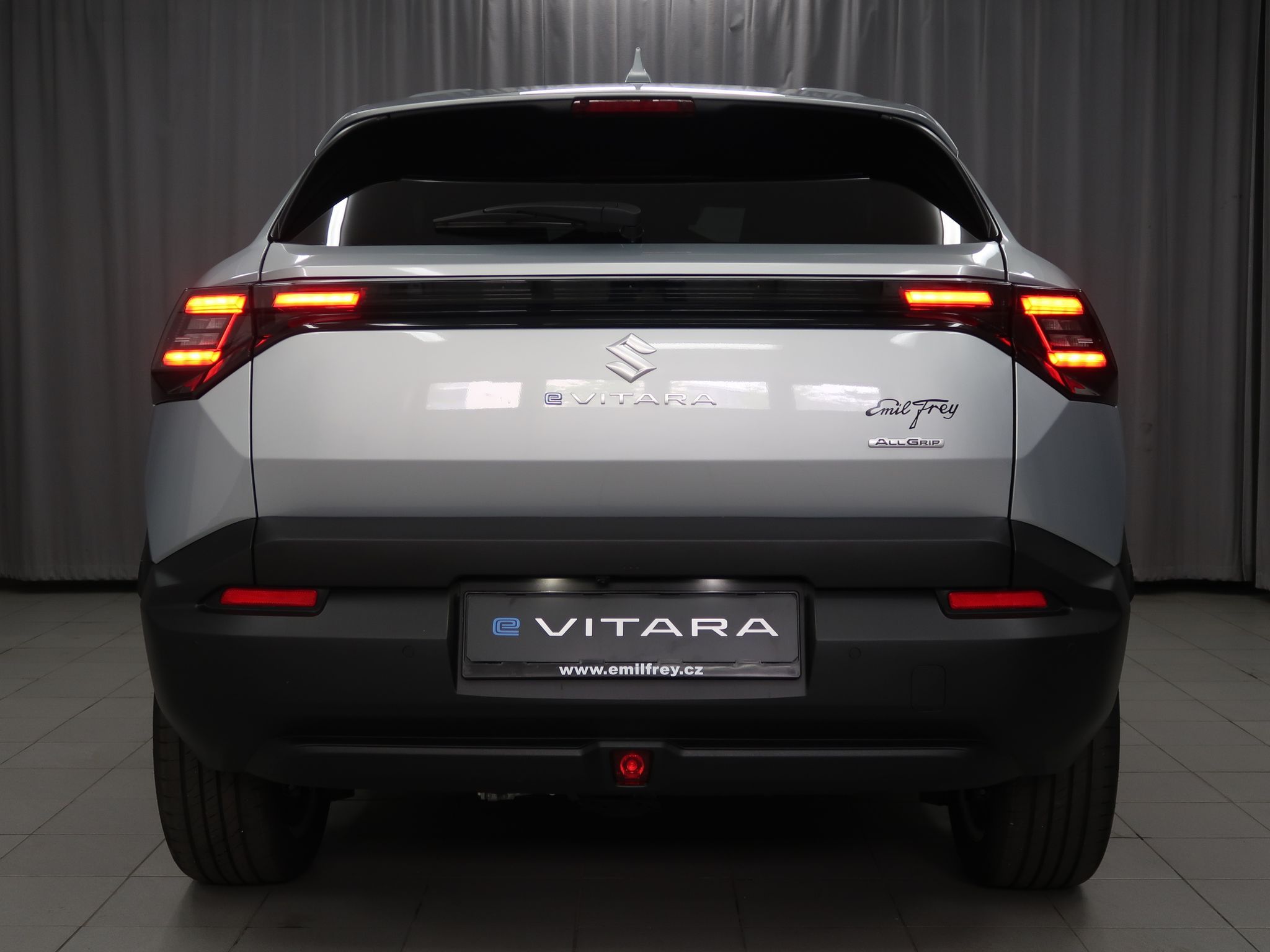 Suzuki Vitara, Elegance 4x4 - vůz na cestě - fotka 6