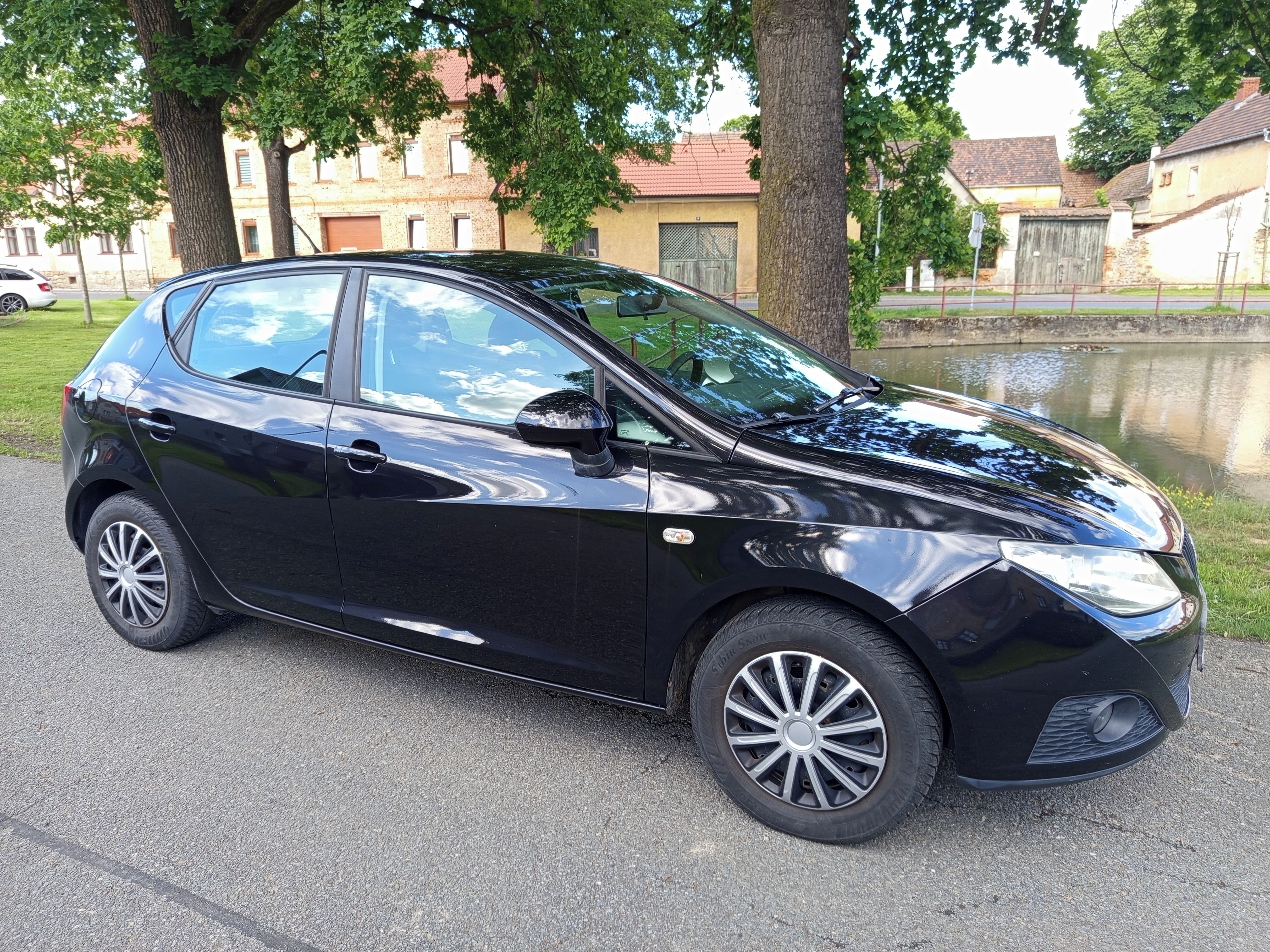 Seat Ibiza, 1.4 63kw, 2009 - fotka 3