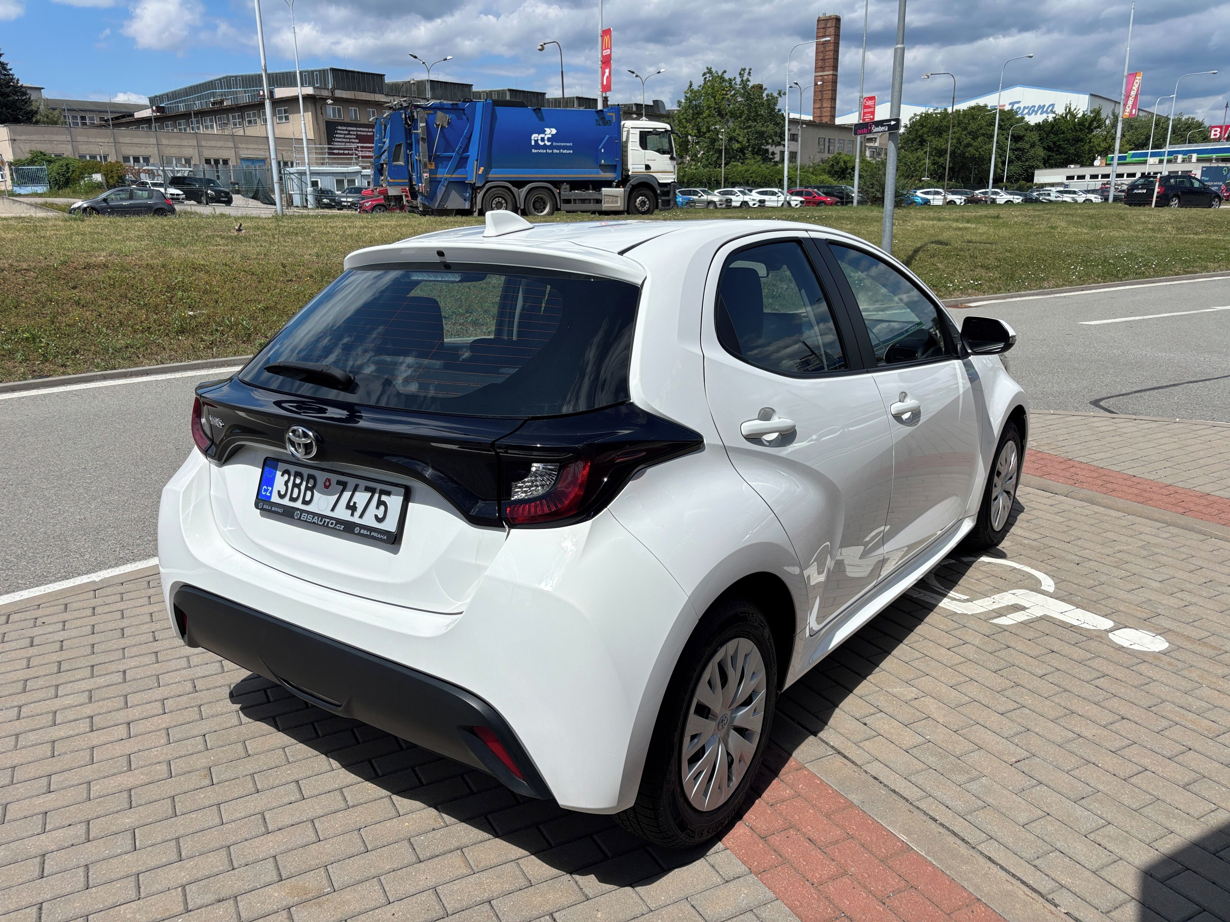 Toyota Yaris, 1.0i 53kW 1Majitel ČR - fotka 6