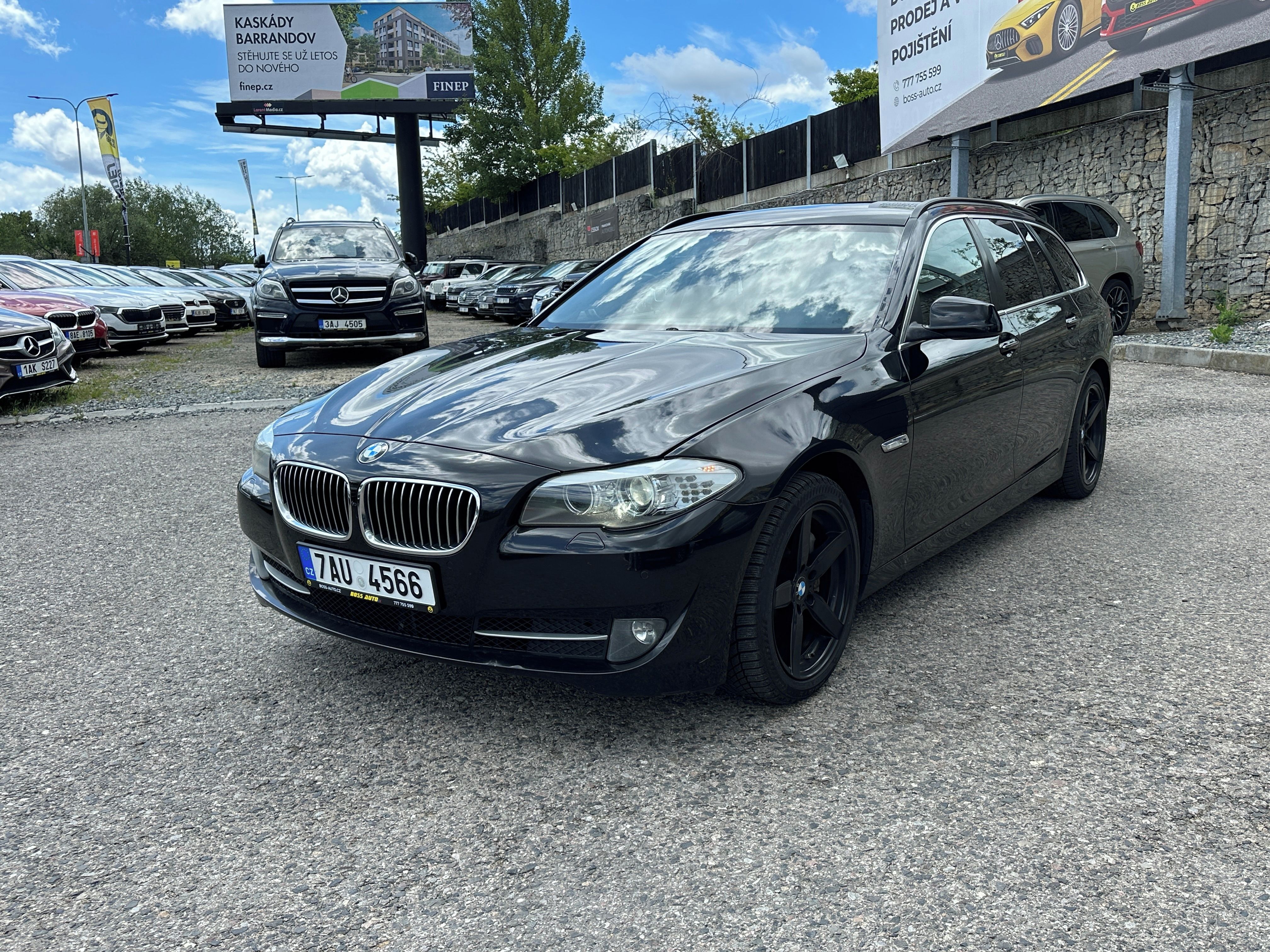 BMW Řada 5, BMW 525D 2013 - fotka 4