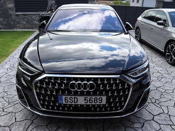 Audi A8L 55 TFSI – 2022 – TOP