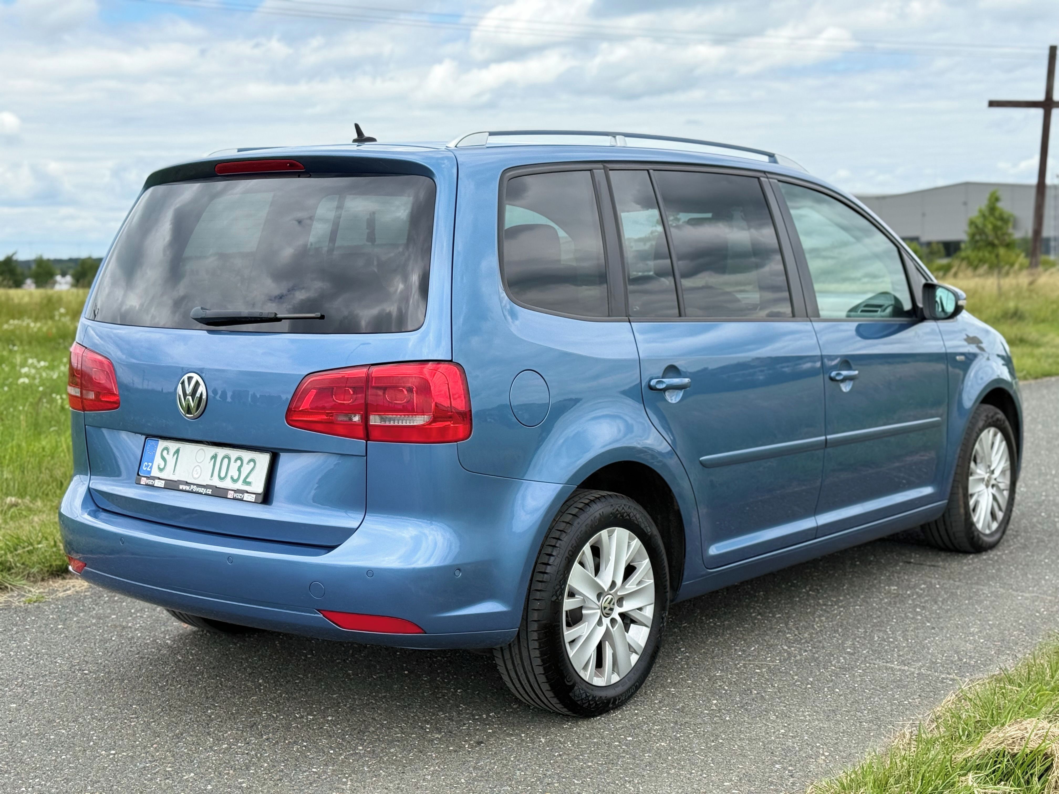 Volkswagen Touran, 1.2 TSI, plná historie, kamera - fotka 2
