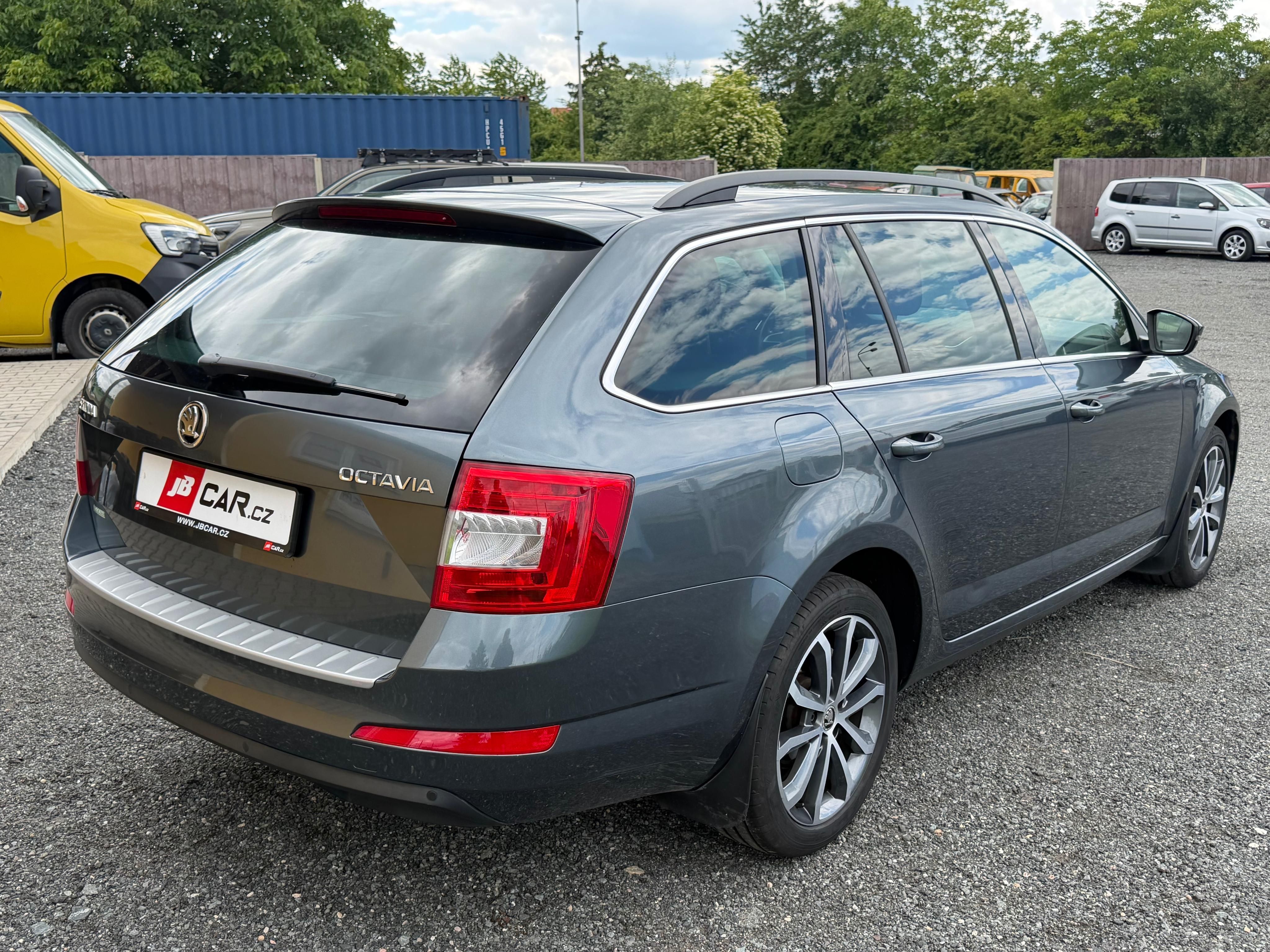 Škoda Octavia, 1.4 TSI 103KW EDITION 1.MAJ - fotka 2