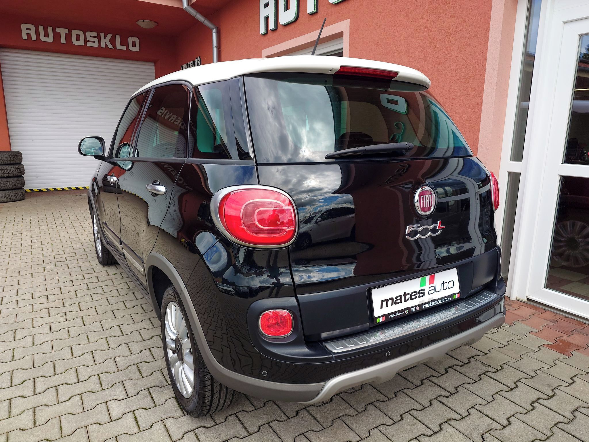 Fiat 500L, Trekking 1.4 T-Jet 88 kW - fotka 6