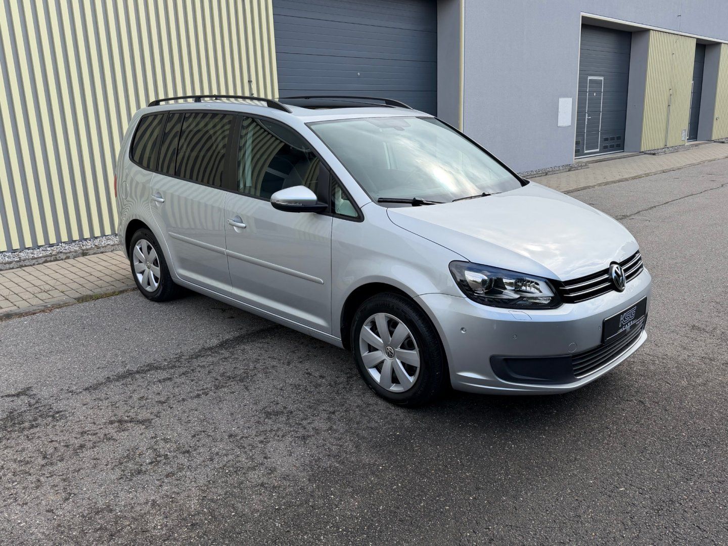 Volkswagen Touran, 2.0TDi 103kW! ČR! Panorama!Xen - fotka 4