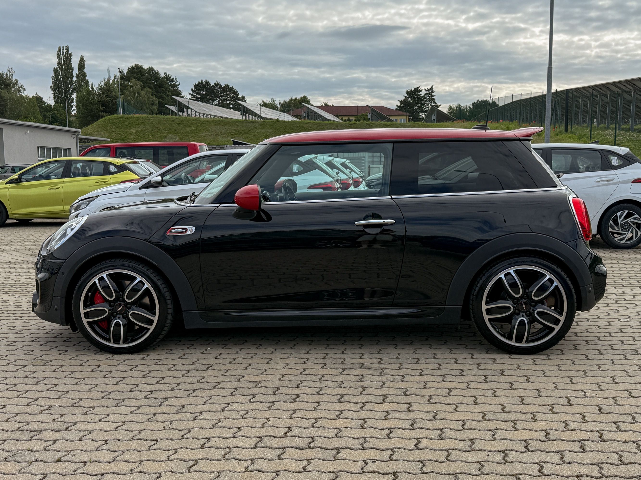 Mini Cooper, 2.0 JCW AT - fotka 4