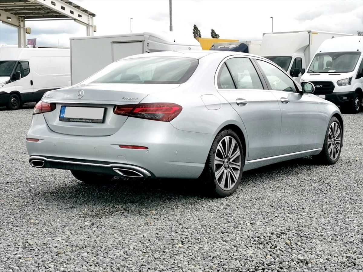 Mercedes-Benz Třídy E, E400d 4M*AIR*HUD*masáž*tažné - fotka 2